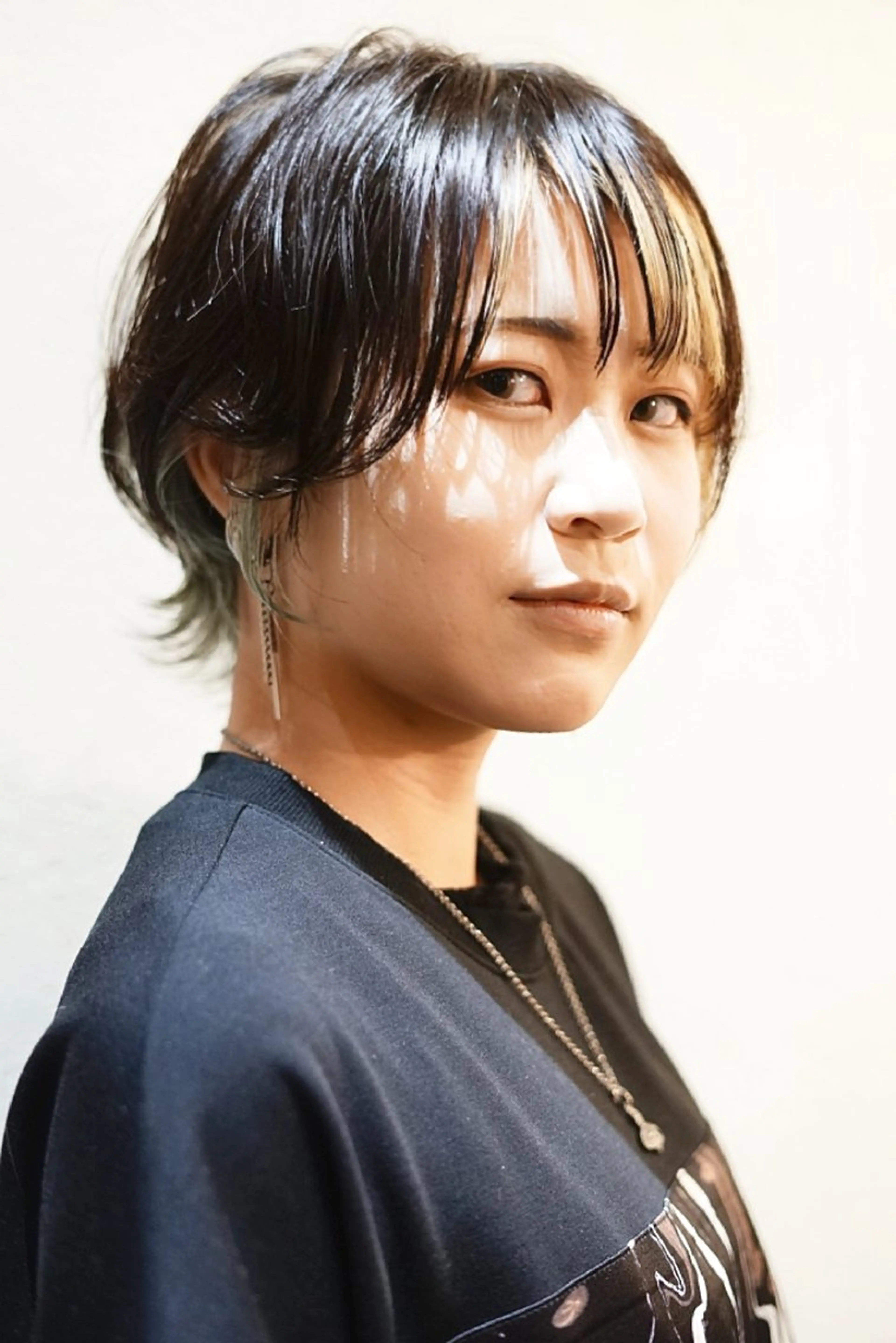 ショート カラー ミストバング  フェイスフレーミング ショートヘア ウルフカット カット ヘアカラー KUGE AKIFUMIのヘアスタイル