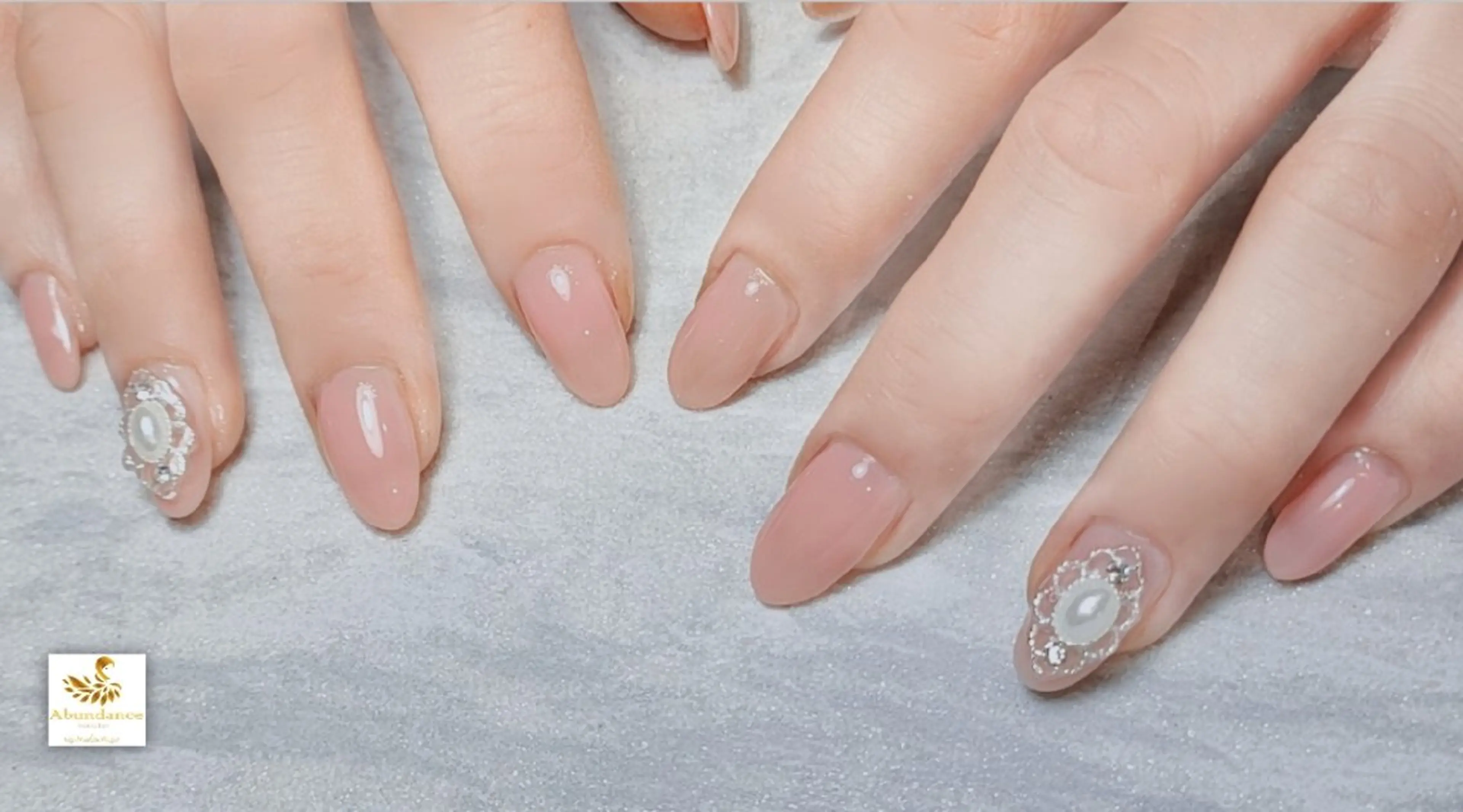 ネイル ピンク ハンドネイル 綺麗めネイルはお任せ Abundancesのネイルデザイン