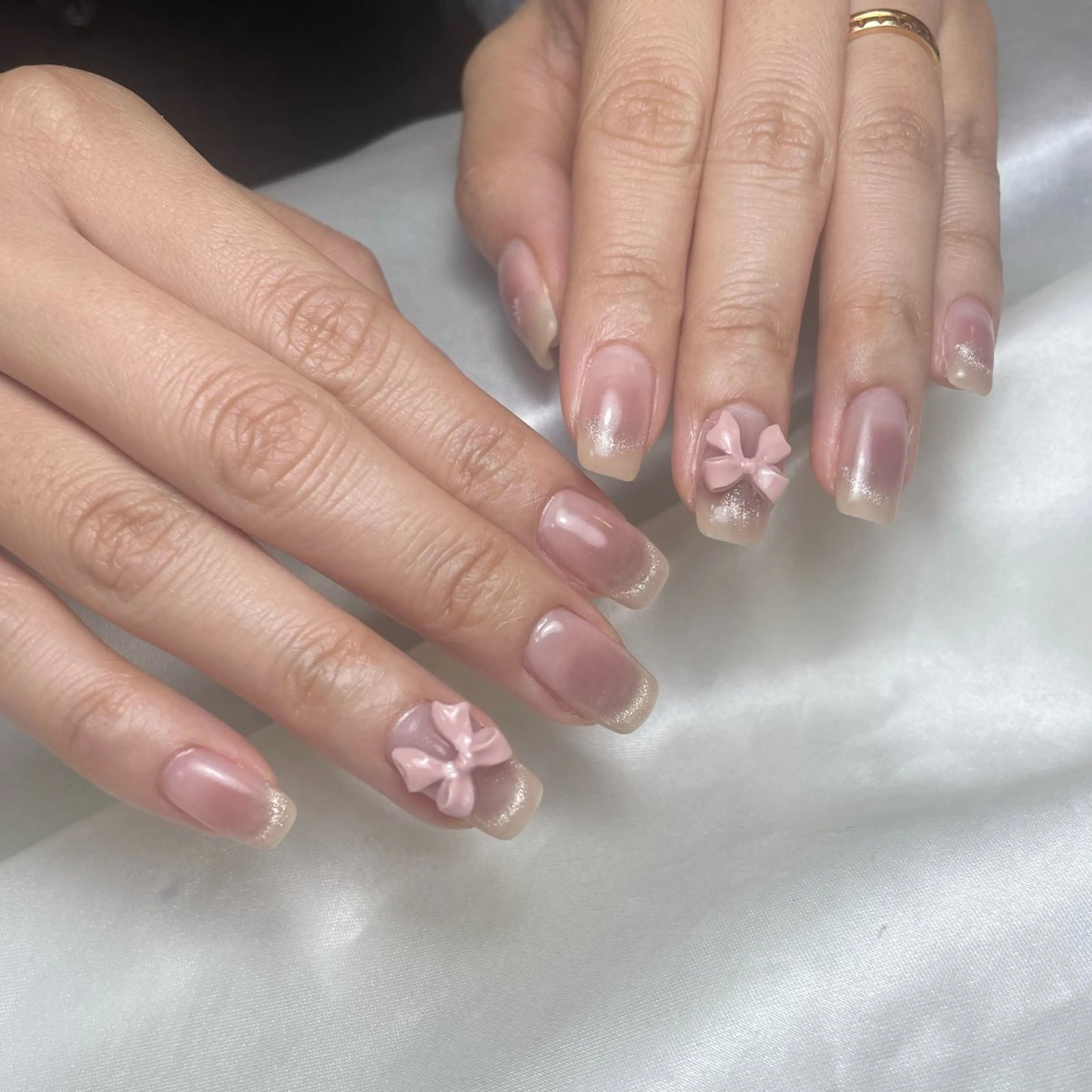 ネイル チークネイル マグネットネイル リボン ハンドネイル フットネイル S LOUNGE NAIL所属・パーツたくさん🍓 SUMIのネイルデザイン