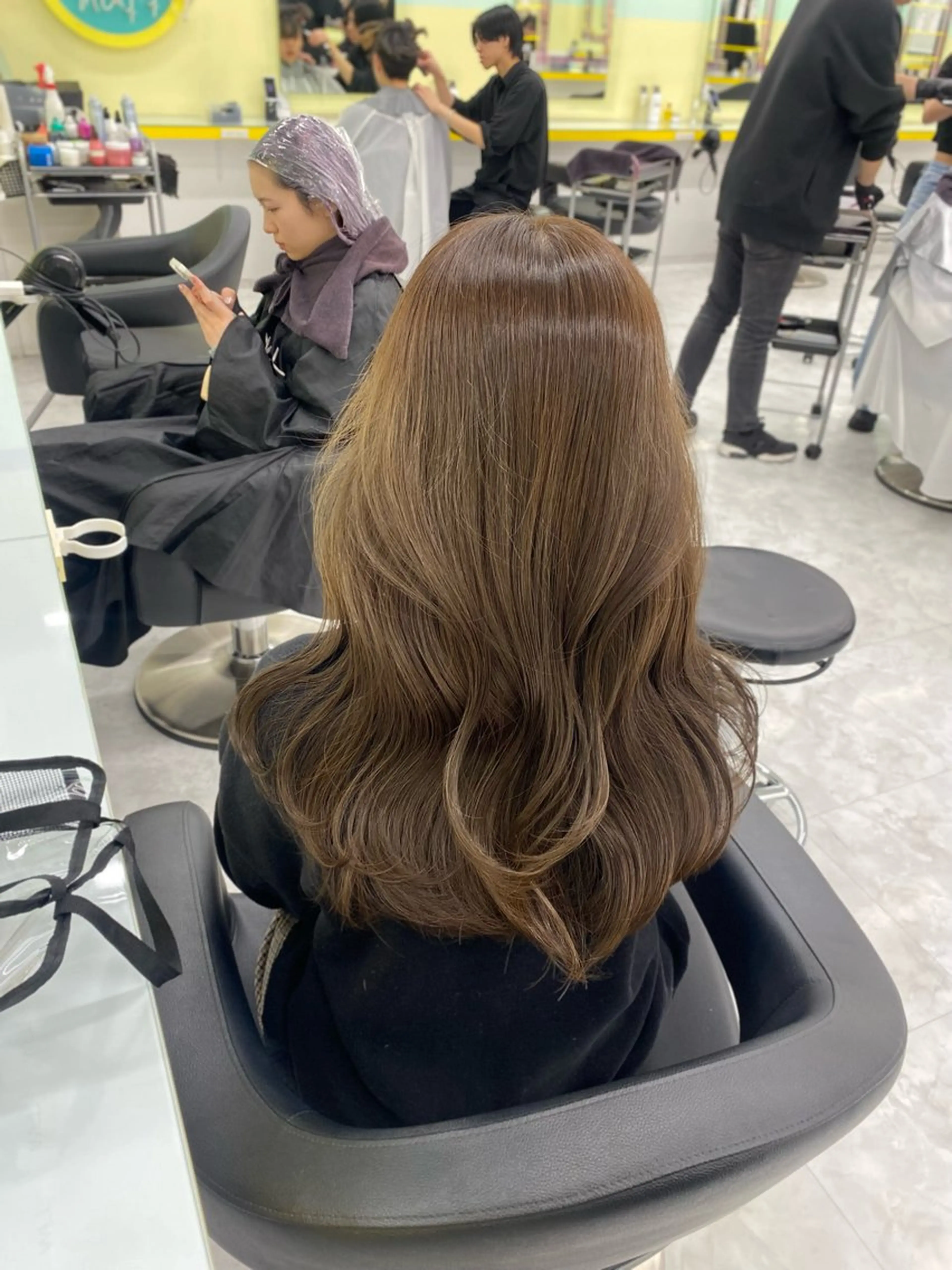 セミロング カラー パーマ ヘアアレンジ メンズ キッズ メンズブリーチ ベージュカラー ブリーチ 透明感カラー ブリーチなしカラー ヘアカラー Lumo所属・💖横浜ブリーチなし 💖MIHOのヘアスタイル
