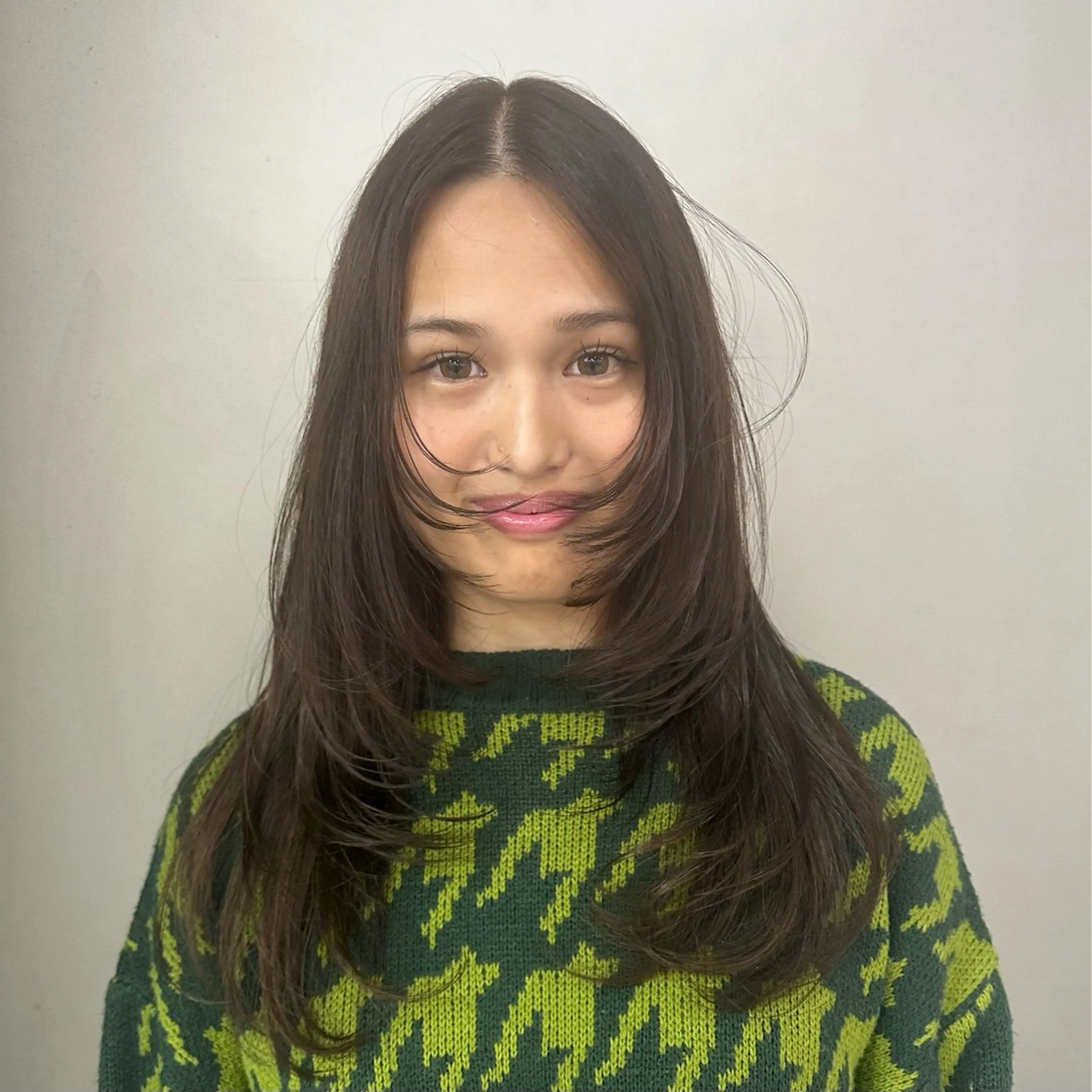 カラー kao/ ici/金山のヘアスタイル