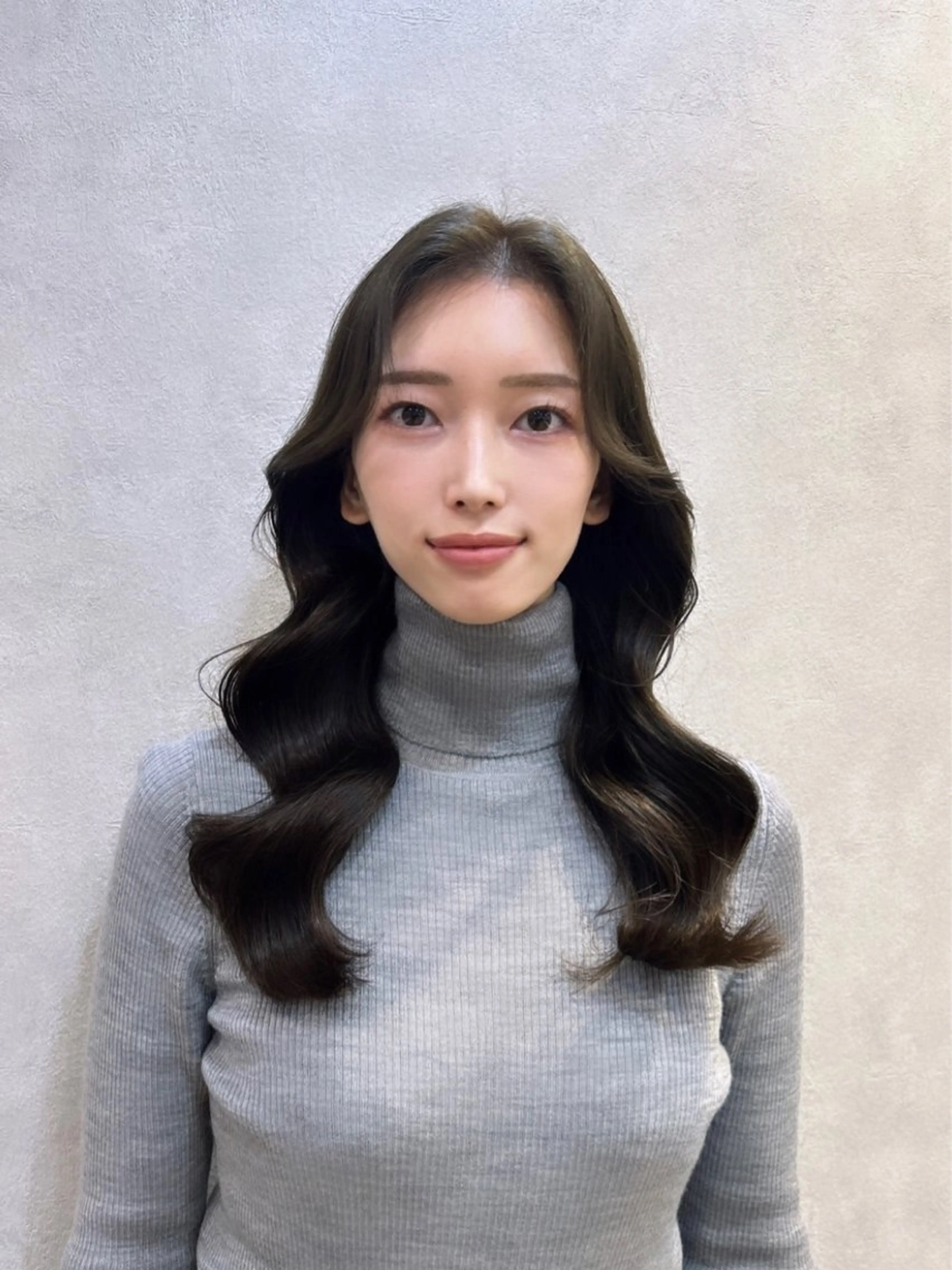ロング カラー ヘアアレンジ グレージュ オリーブグレージュ オリーブグレー ヨシンモリ 韓国風ヘア 🩷韓国ヘア/レイヤ ー🩷Maikaのヘアスタイル