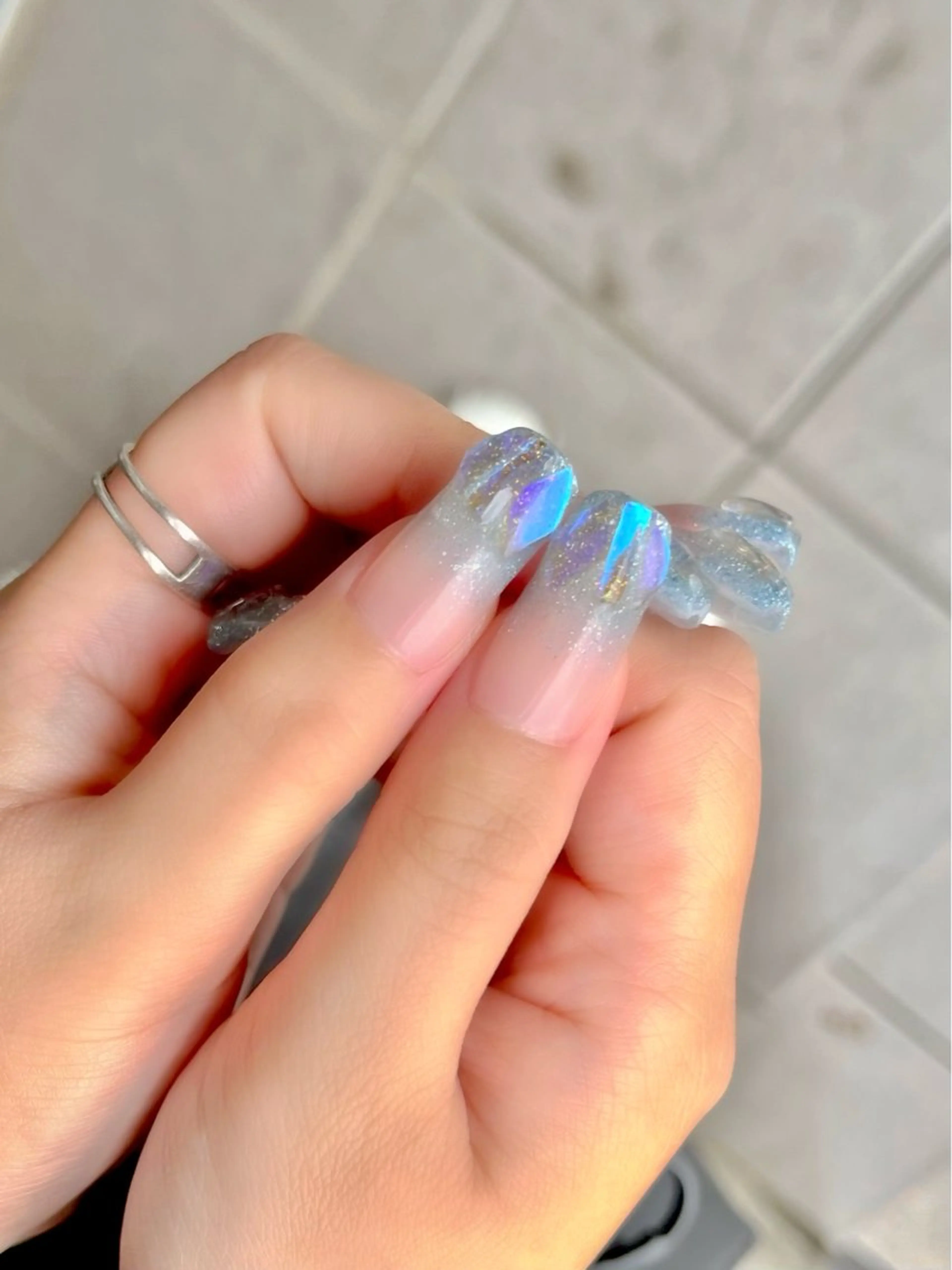 ネイル キラキラネイル マグネットネイル ワンカラーネイル スカルプネイル ワンホンネイル ハンドネイル nine.🦋 YUKOのネイルデザイン