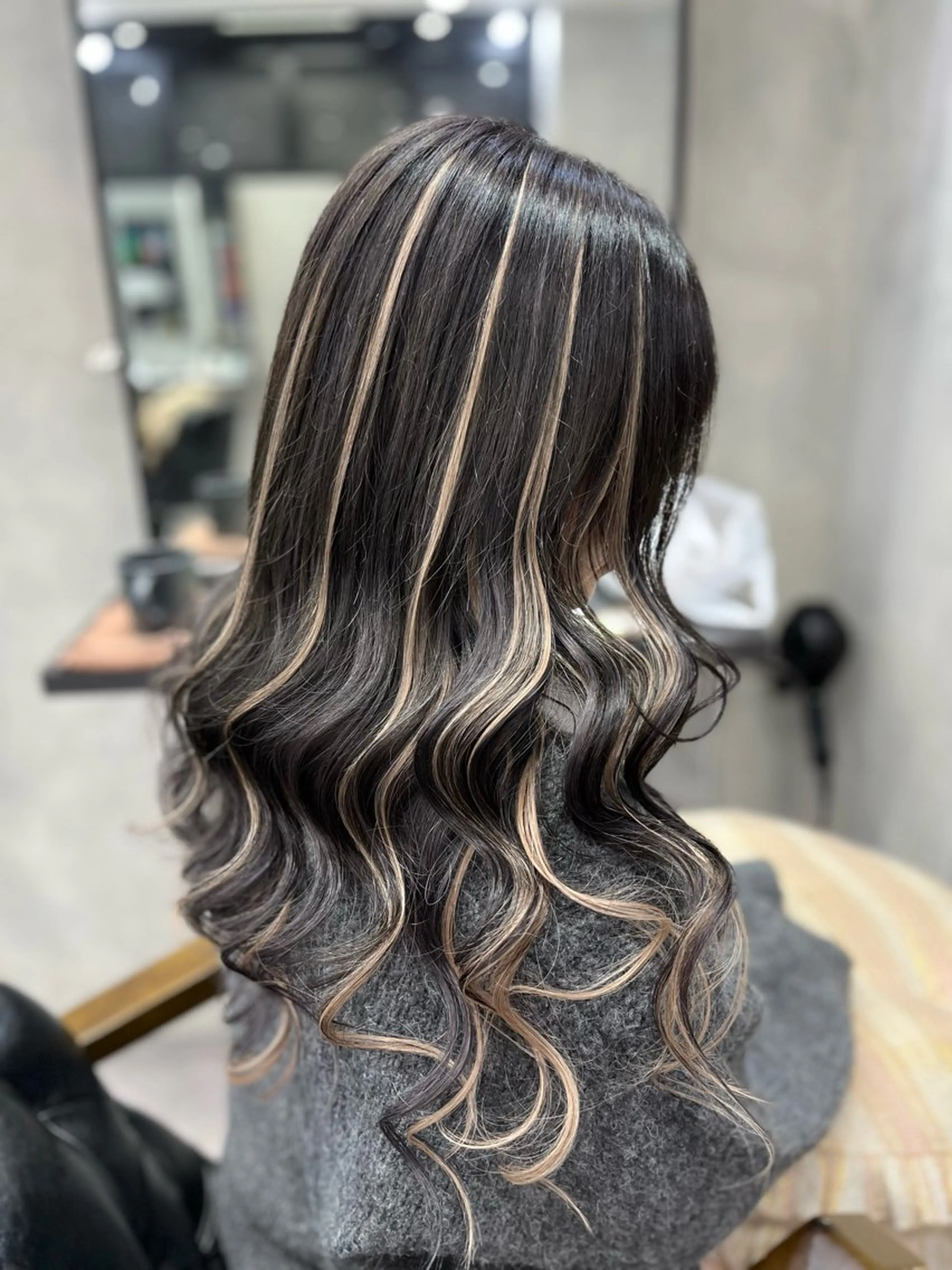 ロング エクステ ヨシンモリ 韓国風ヘア トリートメント ヘアカラー エクステ 👑最高峰エクステ 👑新宿/タイセイのヘアスタイル