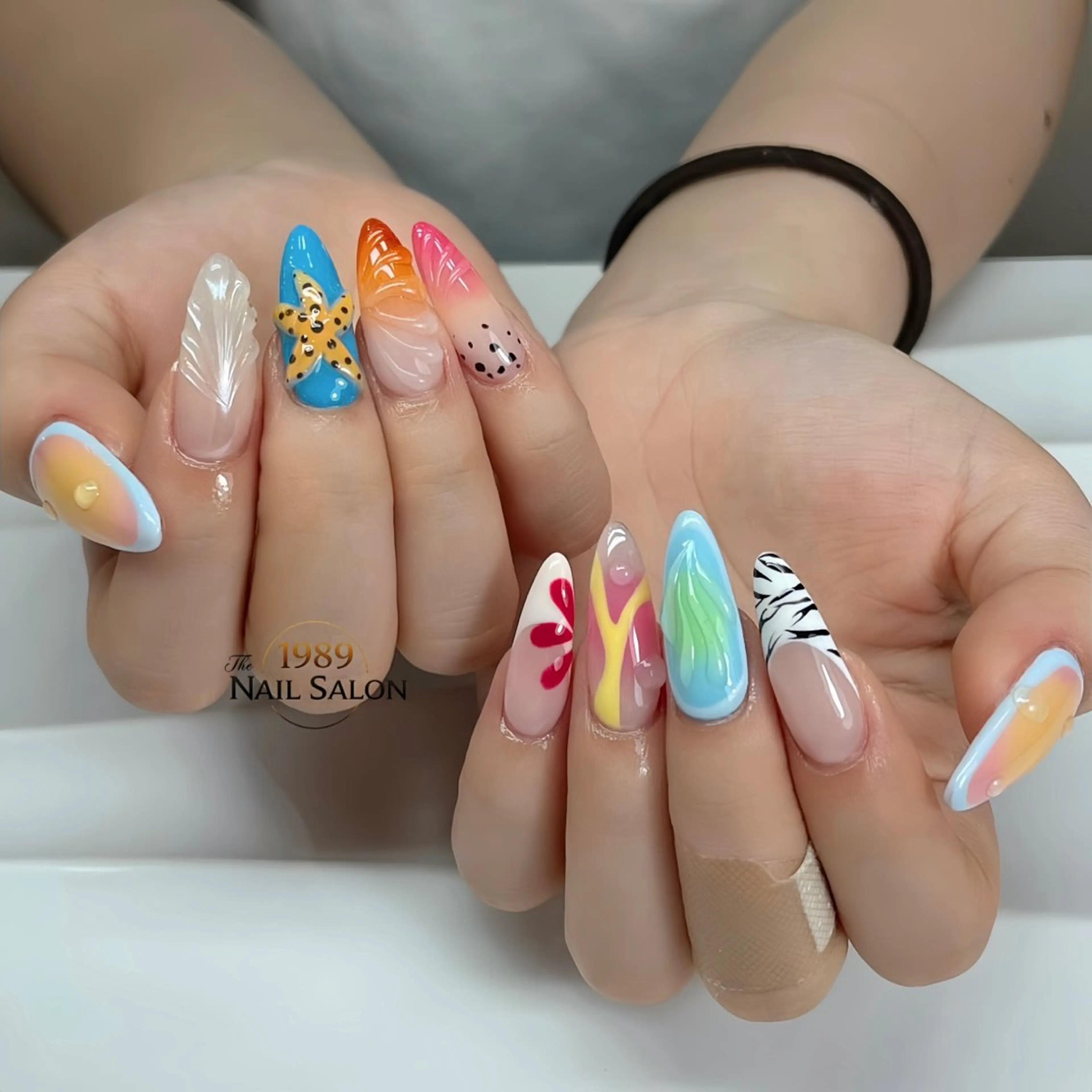 ネイル アートネイル ハンドネイル The 1989 Nail Salonのネイルデザイン
