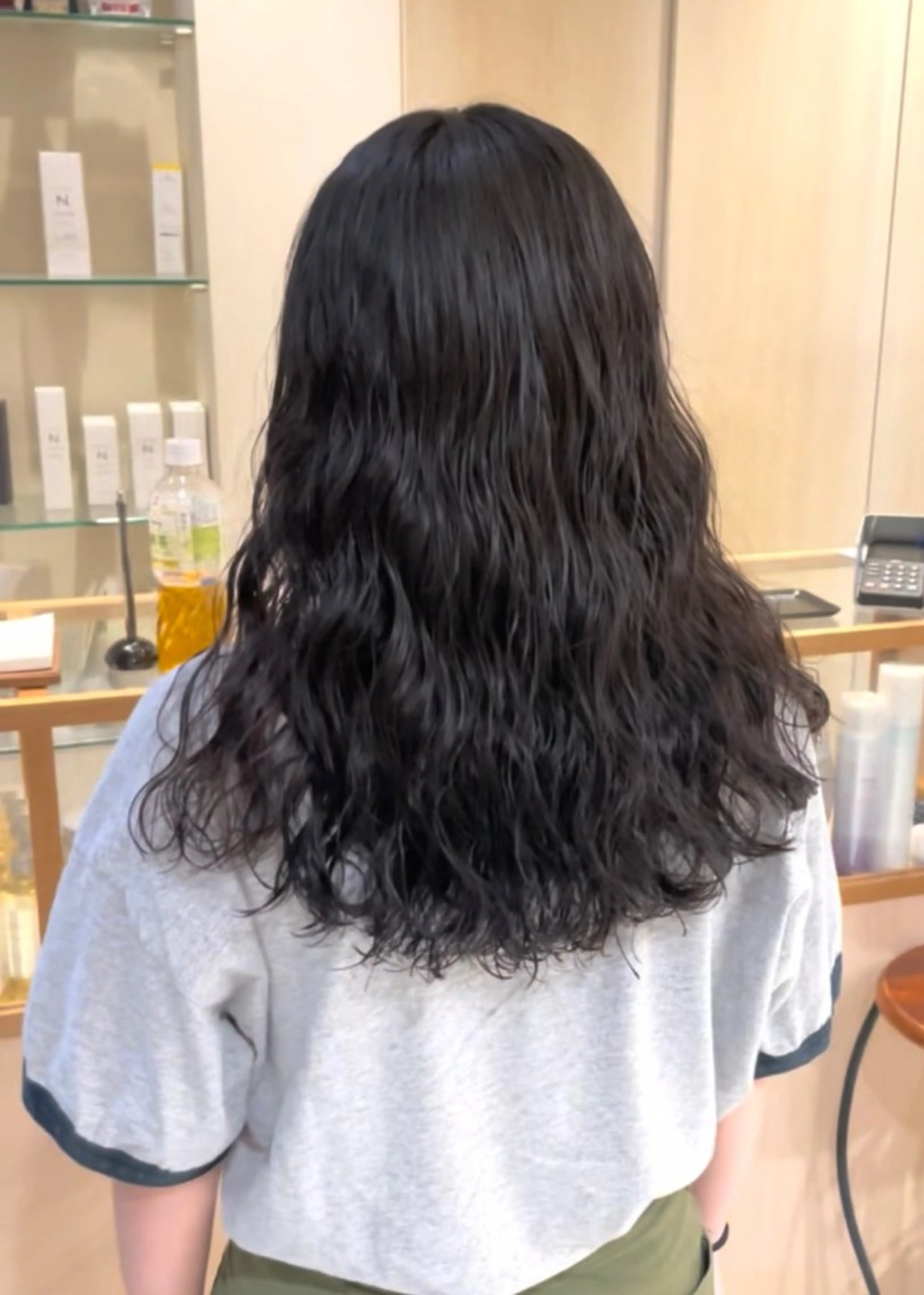 ロング パーマ カット パーマ トリートメント 大石 陽菜のヘアスタイル