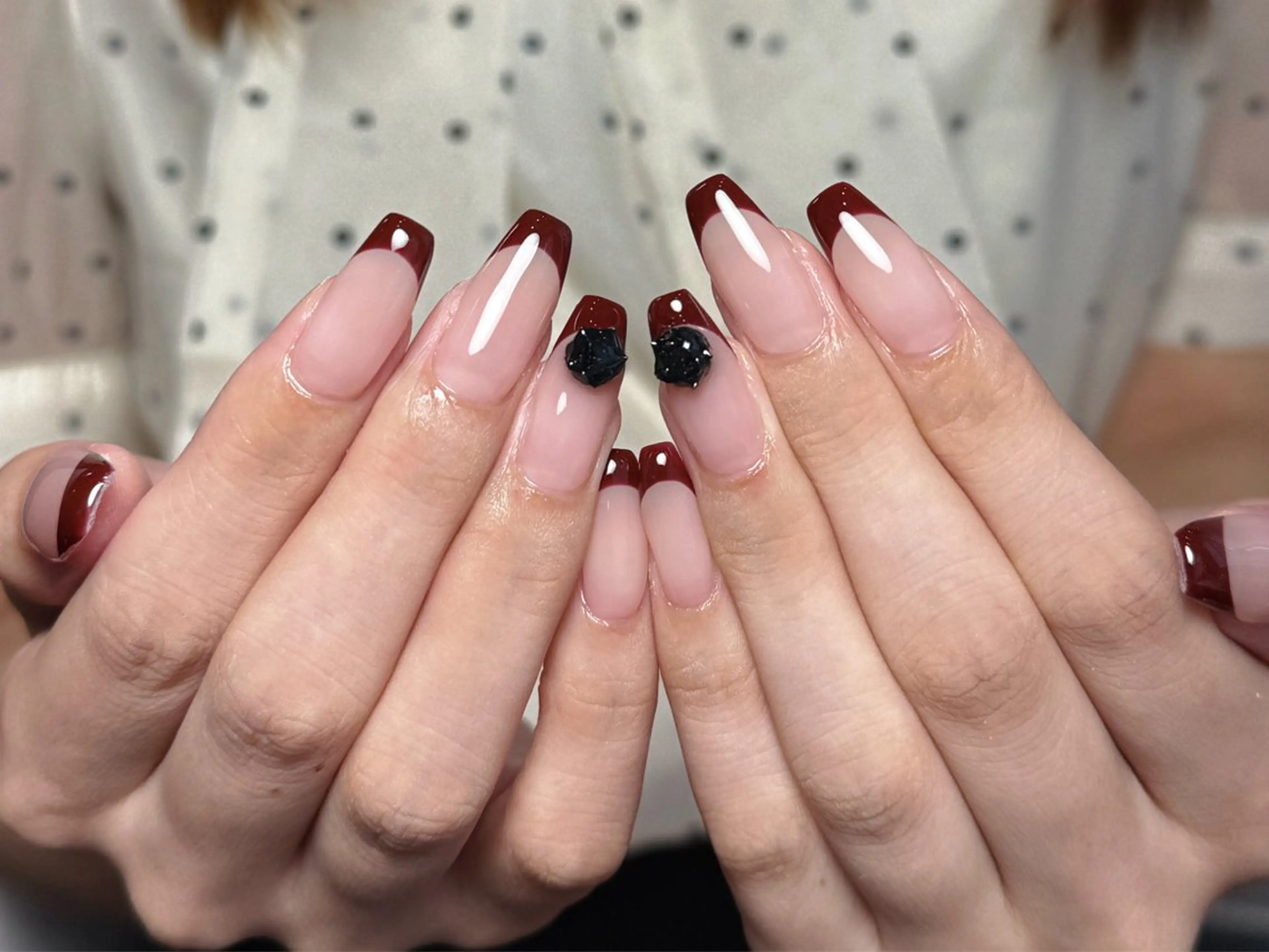ネイル オーロラネイル 長さ出し フレンチネイル ジェルネイル ガラスフレンチ ハンドネイル Rela・S NAILのネイルデザイン