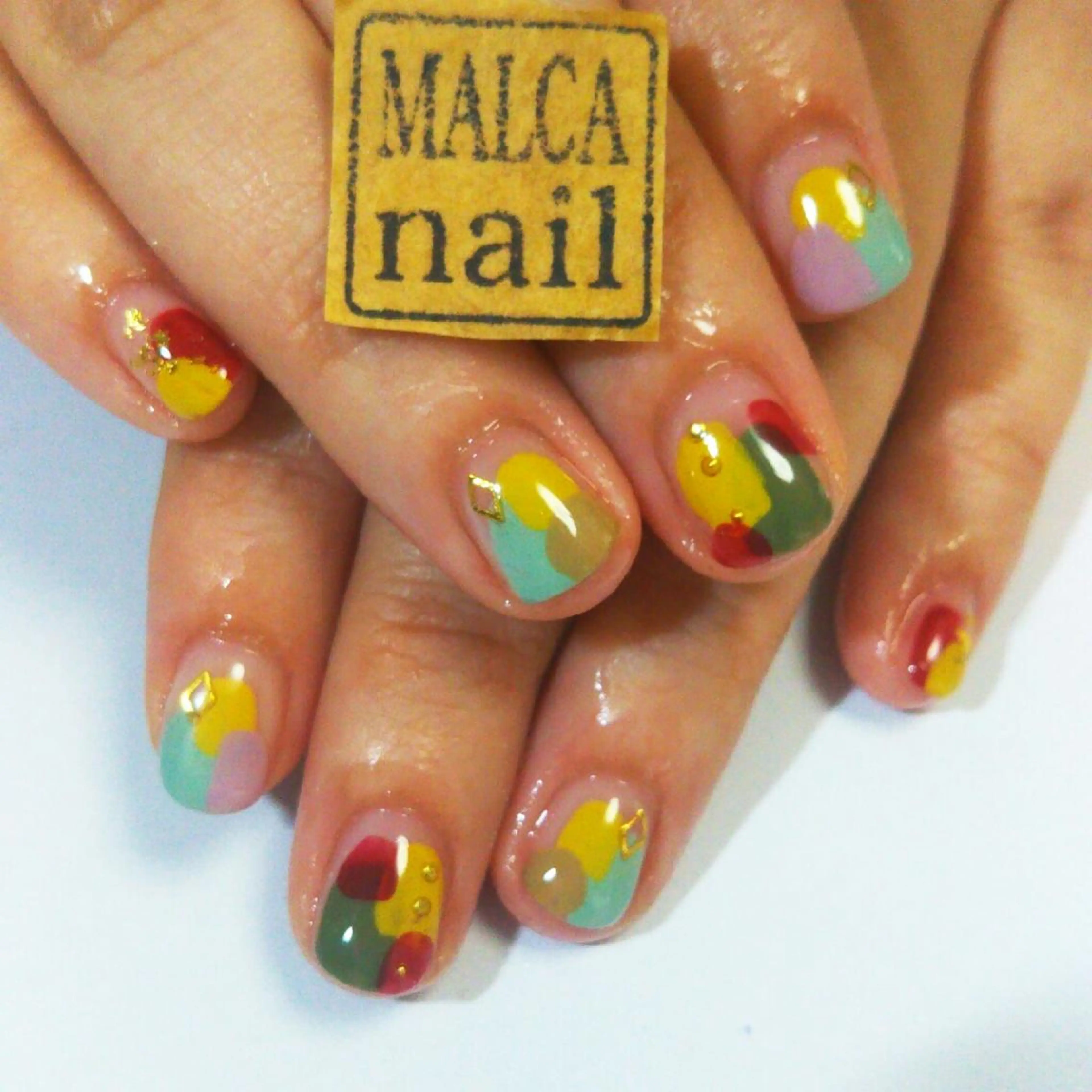 ネイル MALCAnail(マルカネイル)所属・荒木 莉奈のネイルデザイン