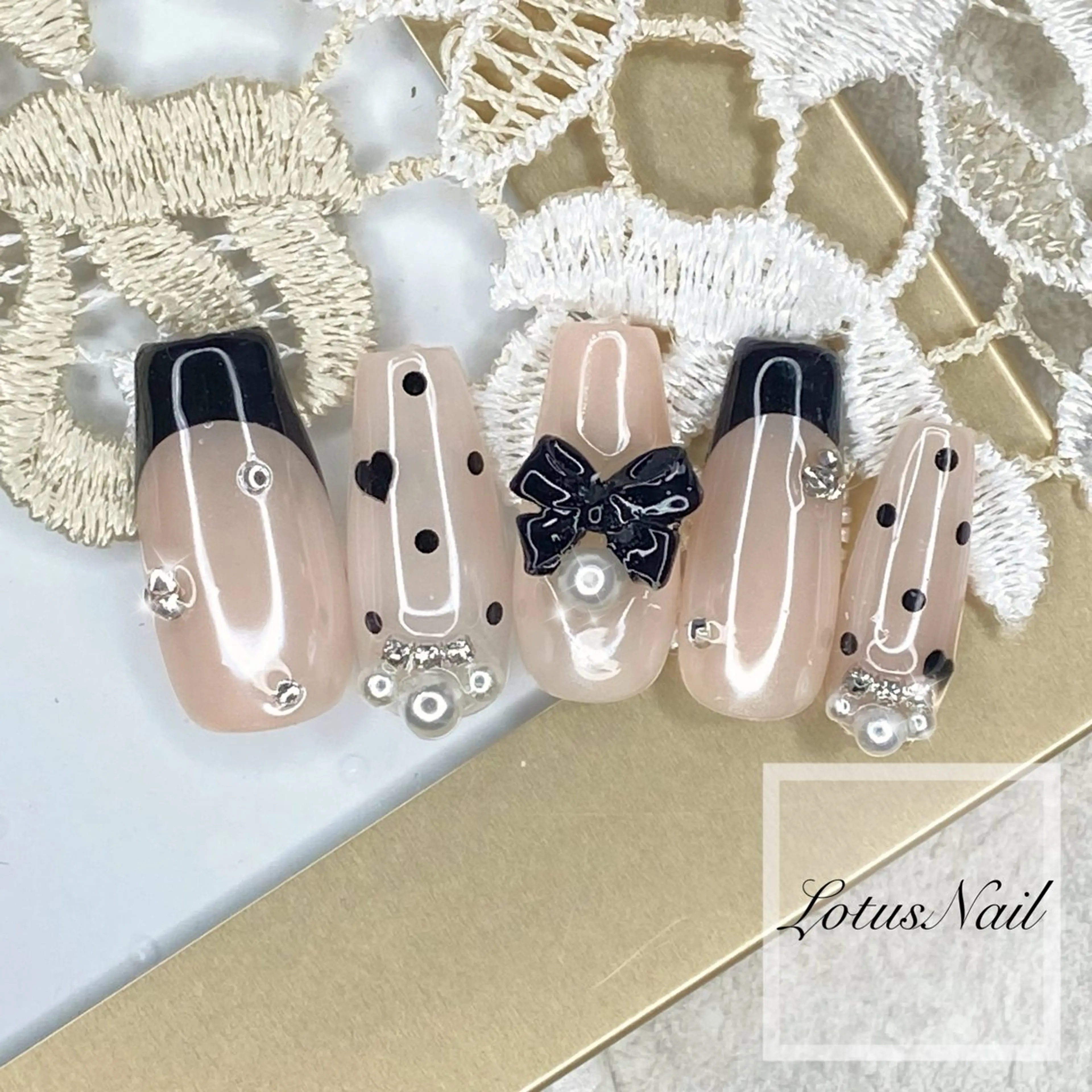 ネイル フレンチネイル リボン バレンタイン ハンドネイル Lotus Nailのネイルデザイン