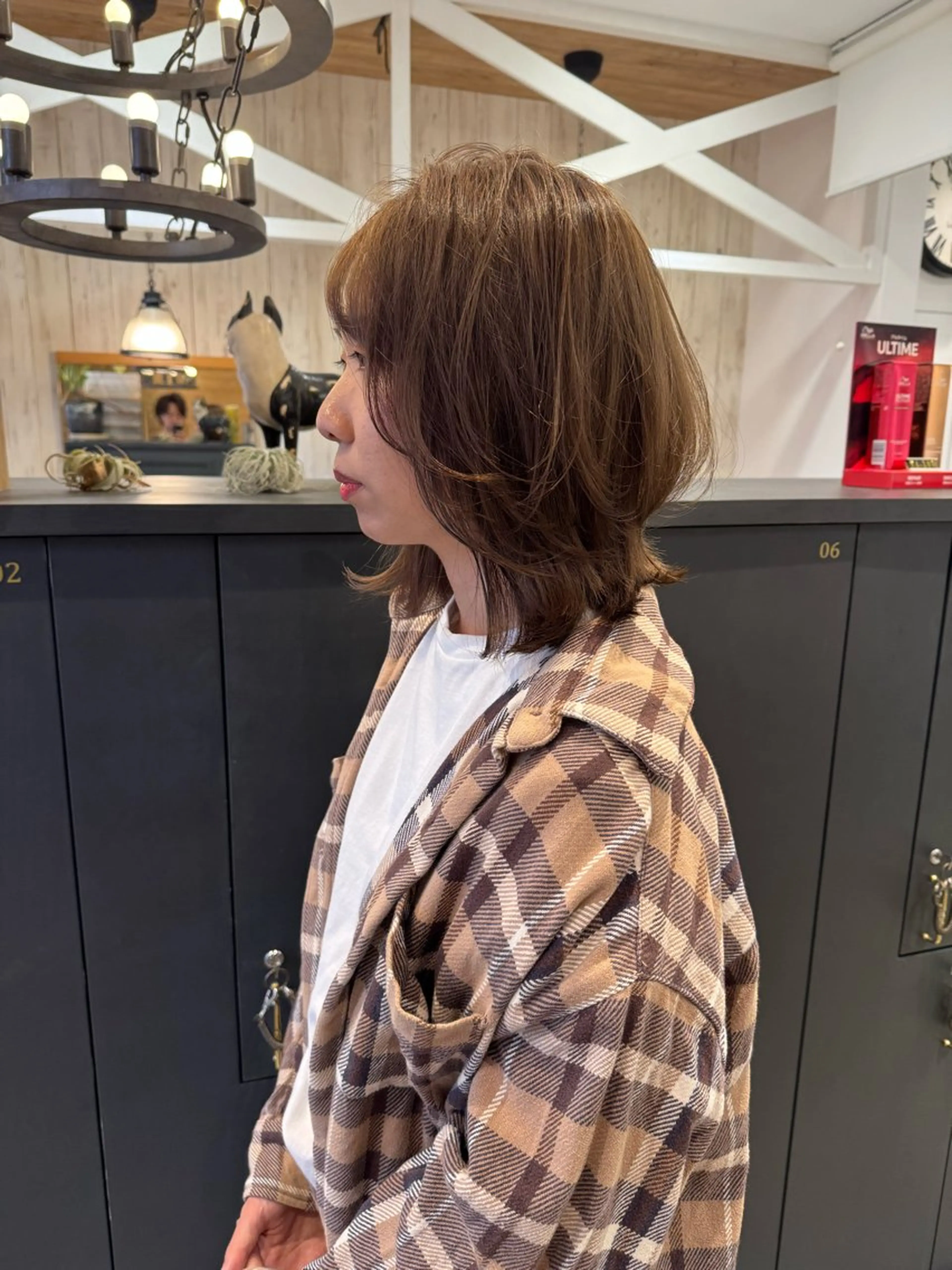 ミディアム 細沼 葵のヘアスタイル
