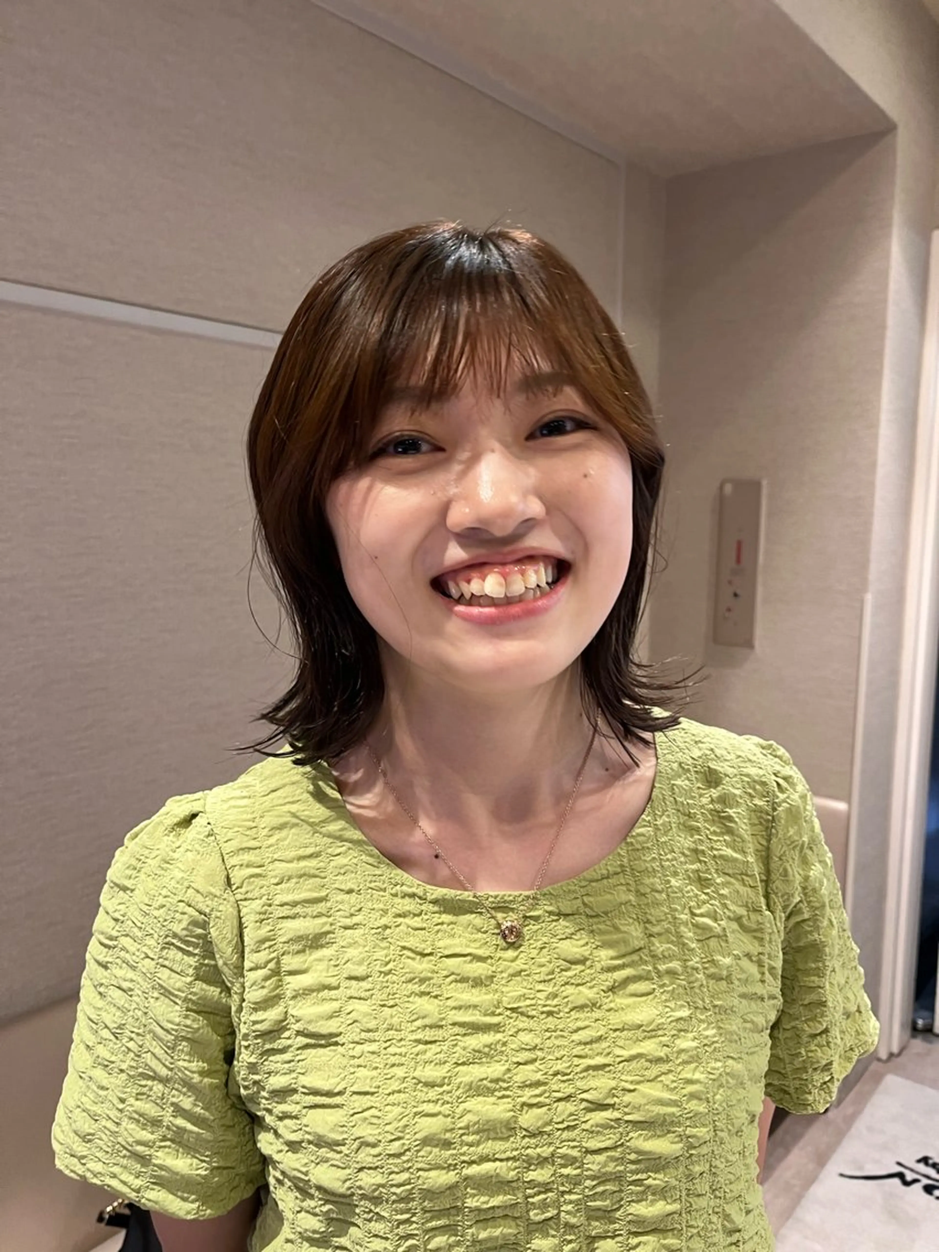 ミディアム くびれヘア 顔周りカット レイヤーカット トリートメント dogstar小林諒 レイヤー/パーマのヘアスタイル