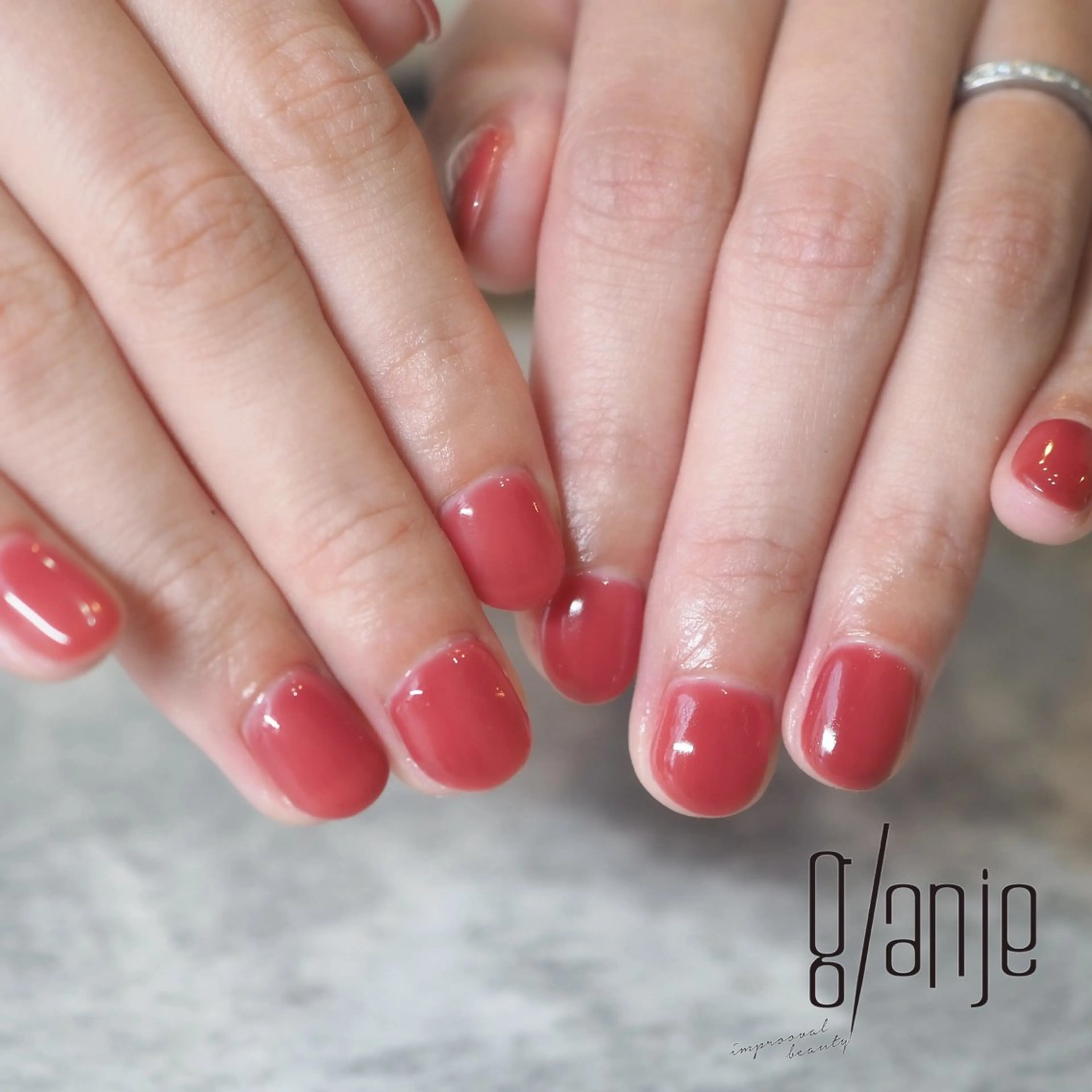 ネイル glaNje shioriのネイルデザイン