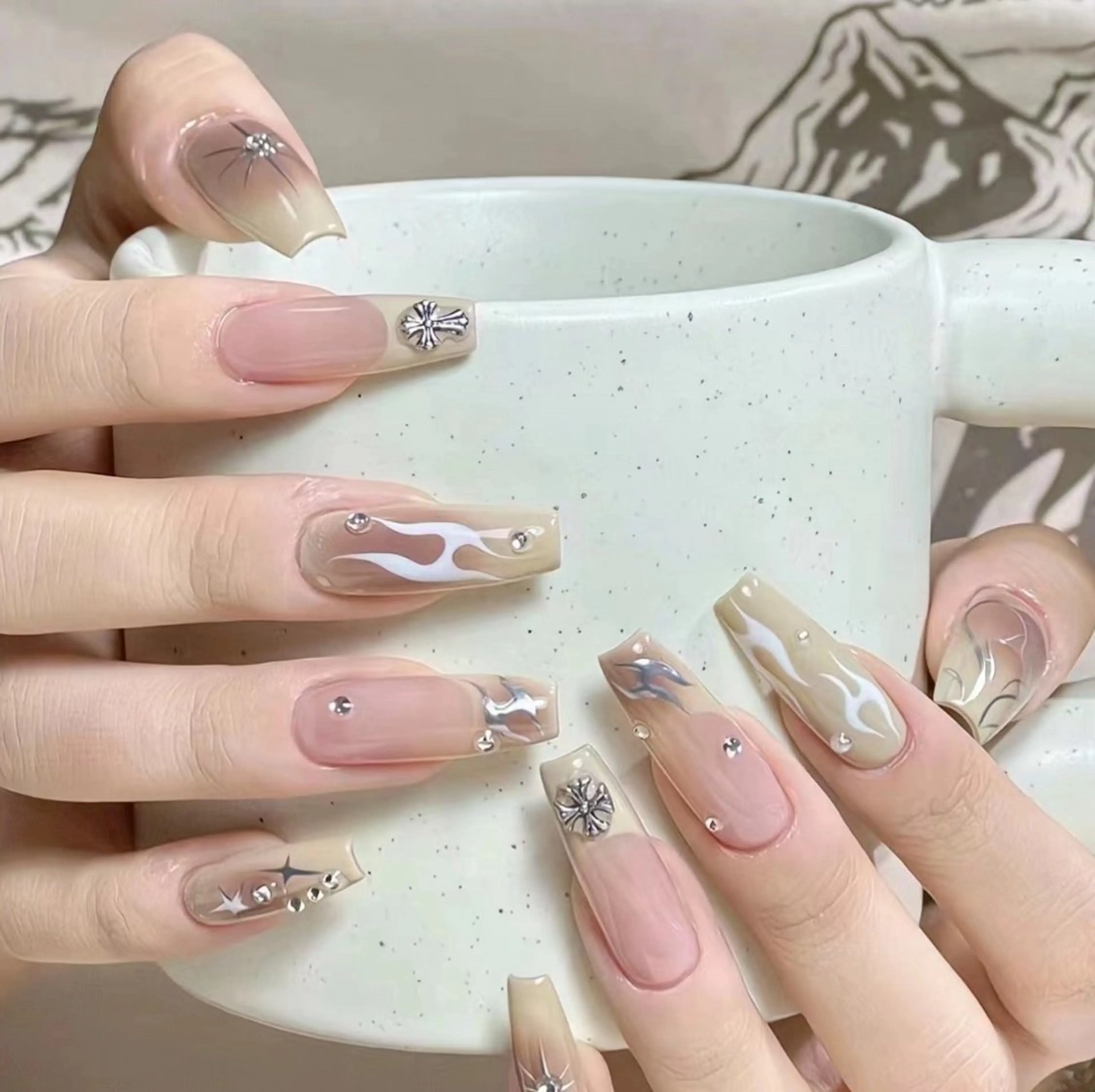 ネイル ハンドネイル 山下 愛のネイルデザイン