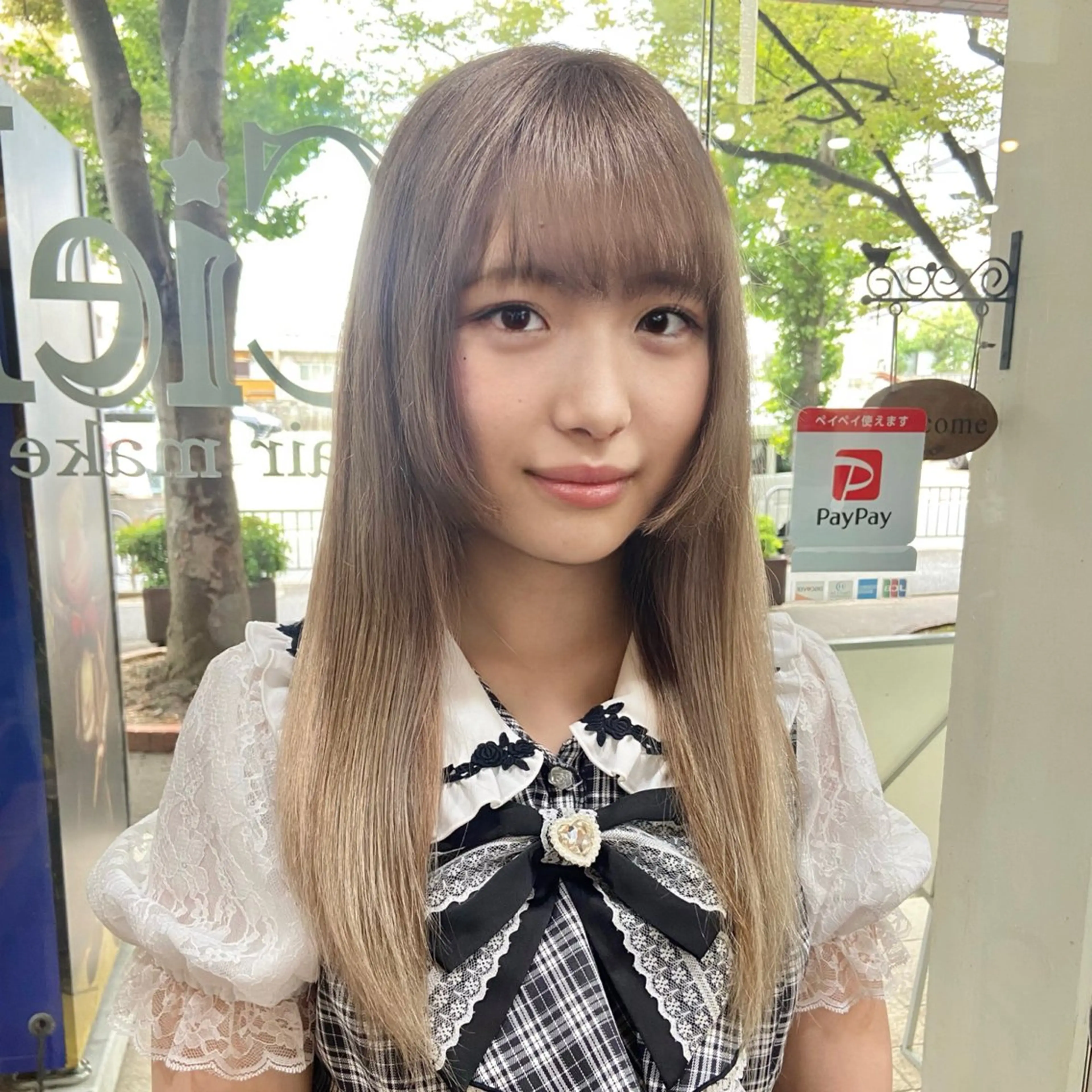 ロング カラー ベージュカラー ブリーチ ハイトーンカラー ツートーンカラー カット ヘアカラー トリートメント 伏見稲荷/髪質改善/ ブリーチ/西川奈穂のヘアスタイル