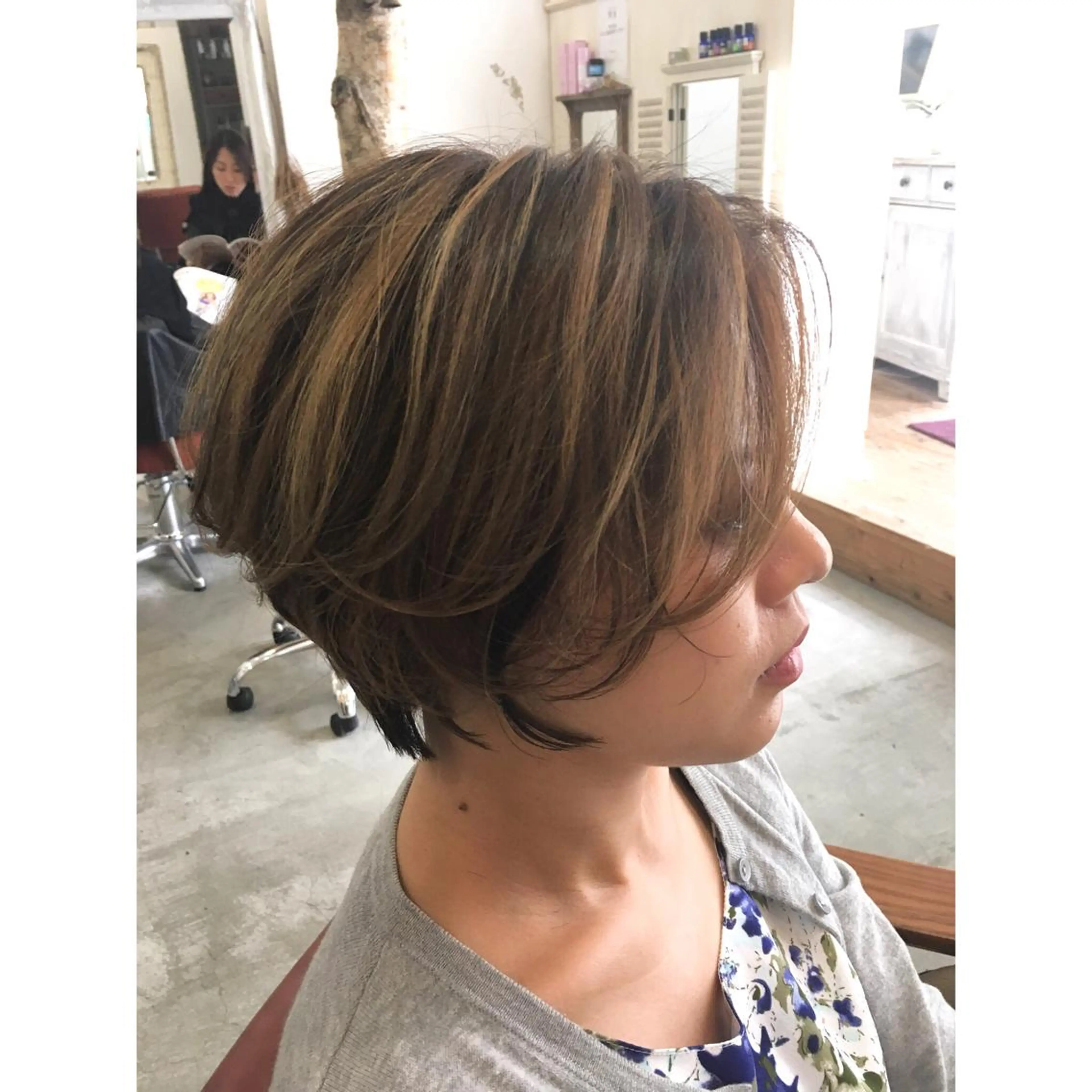 ショート カラー カット ヘアカラー fio マナミのヘアスタイル