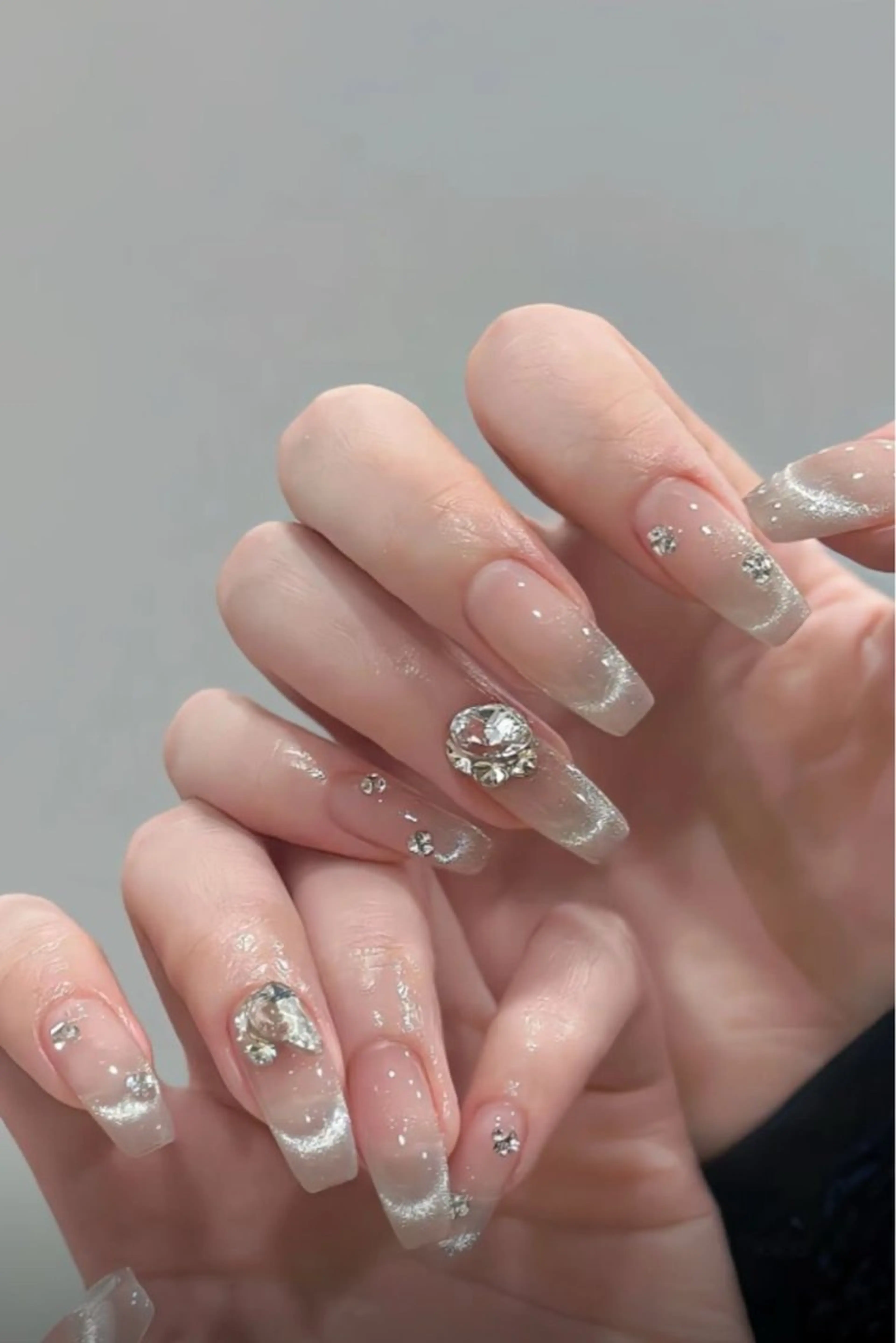 ネイル アートネイル 長さ出し ジェルネイル マグネットネイル ニュアンスネイル ハンドネイル Kanao_ CloudyChanのネイルデザイン