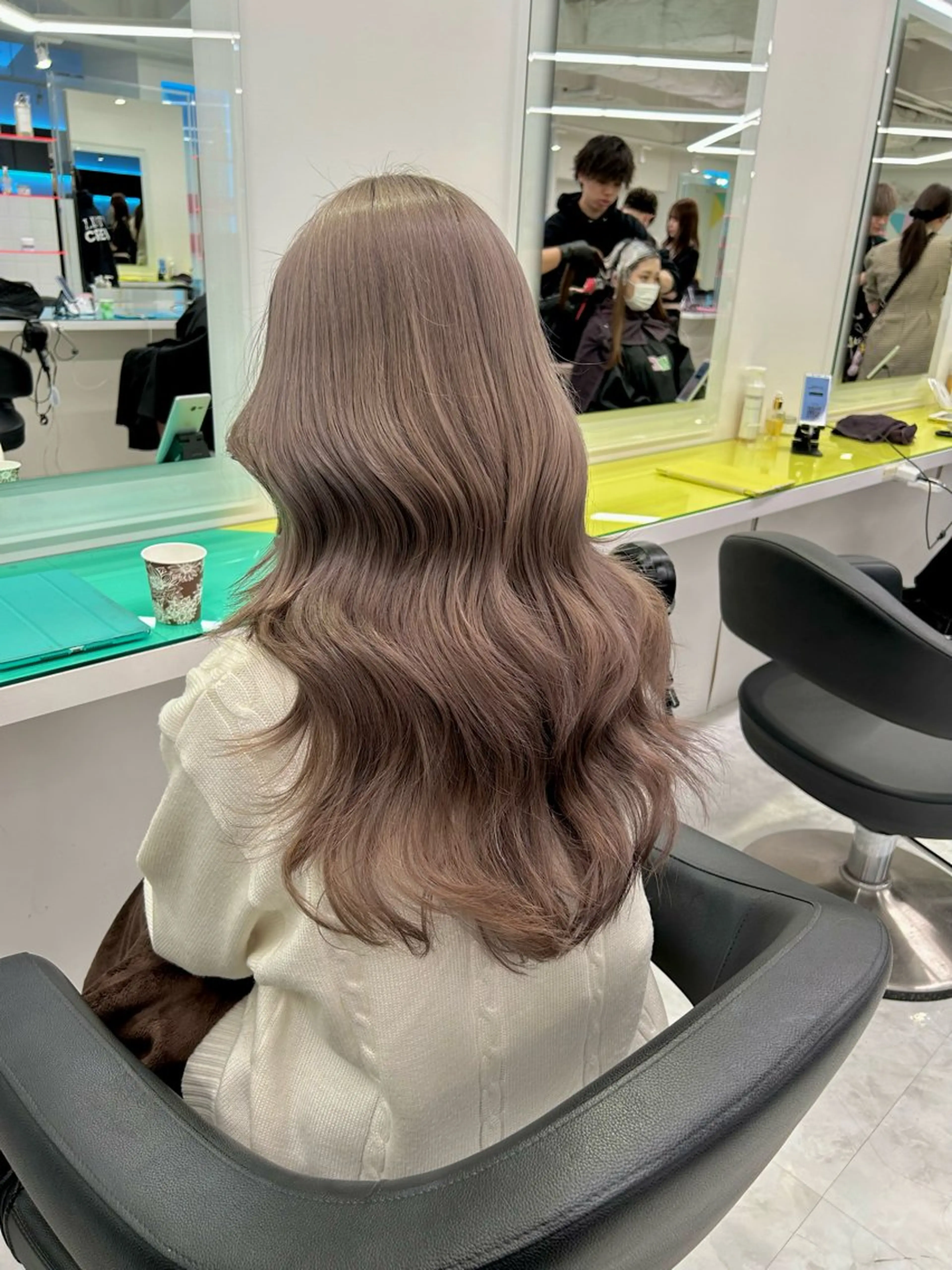 ロング カラー ヘアアレンジ トレンドモテカラー 🩷色落ちまで可愛くのヘアスタイル