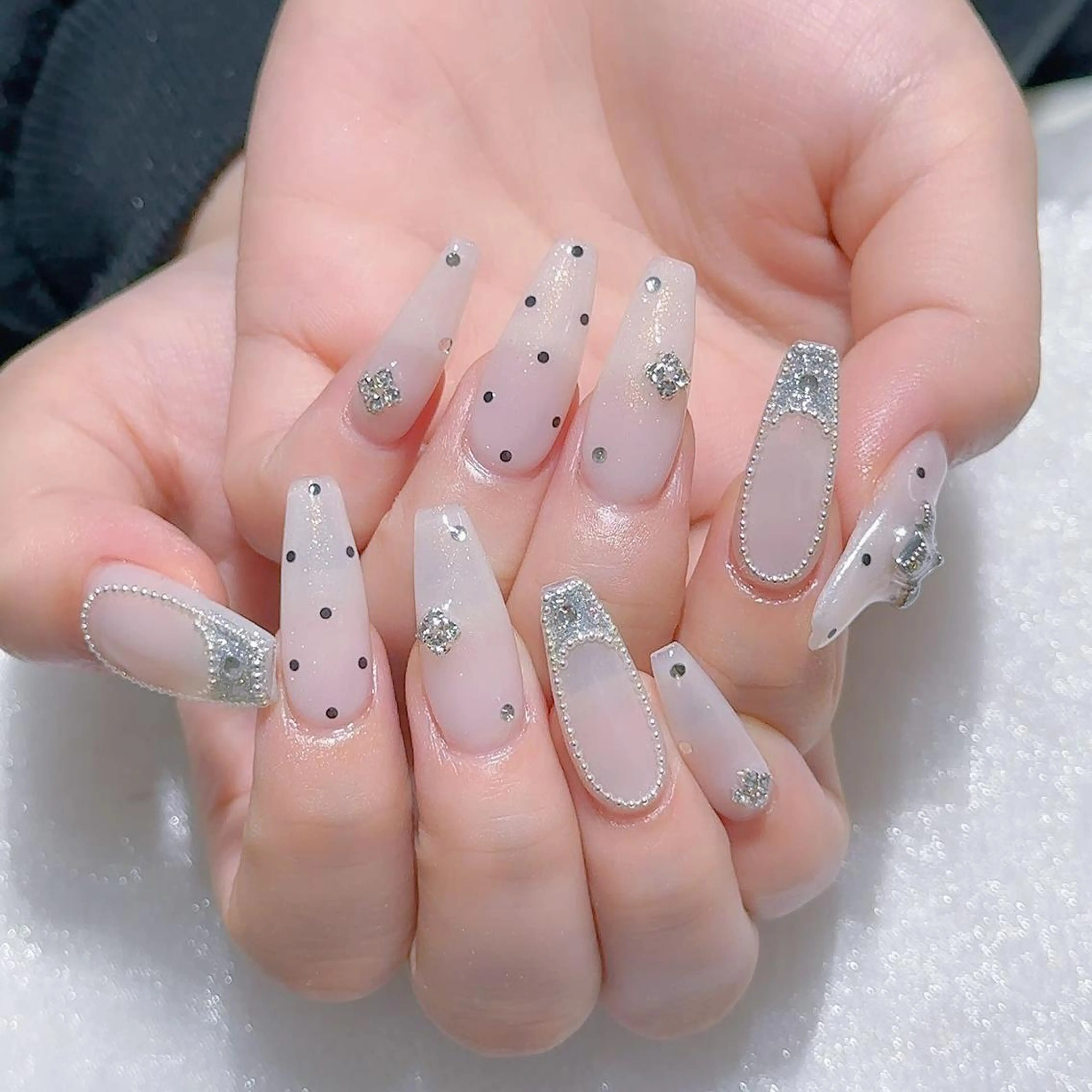 ネイル ハンドネイル Queens momoのネイルデザイン