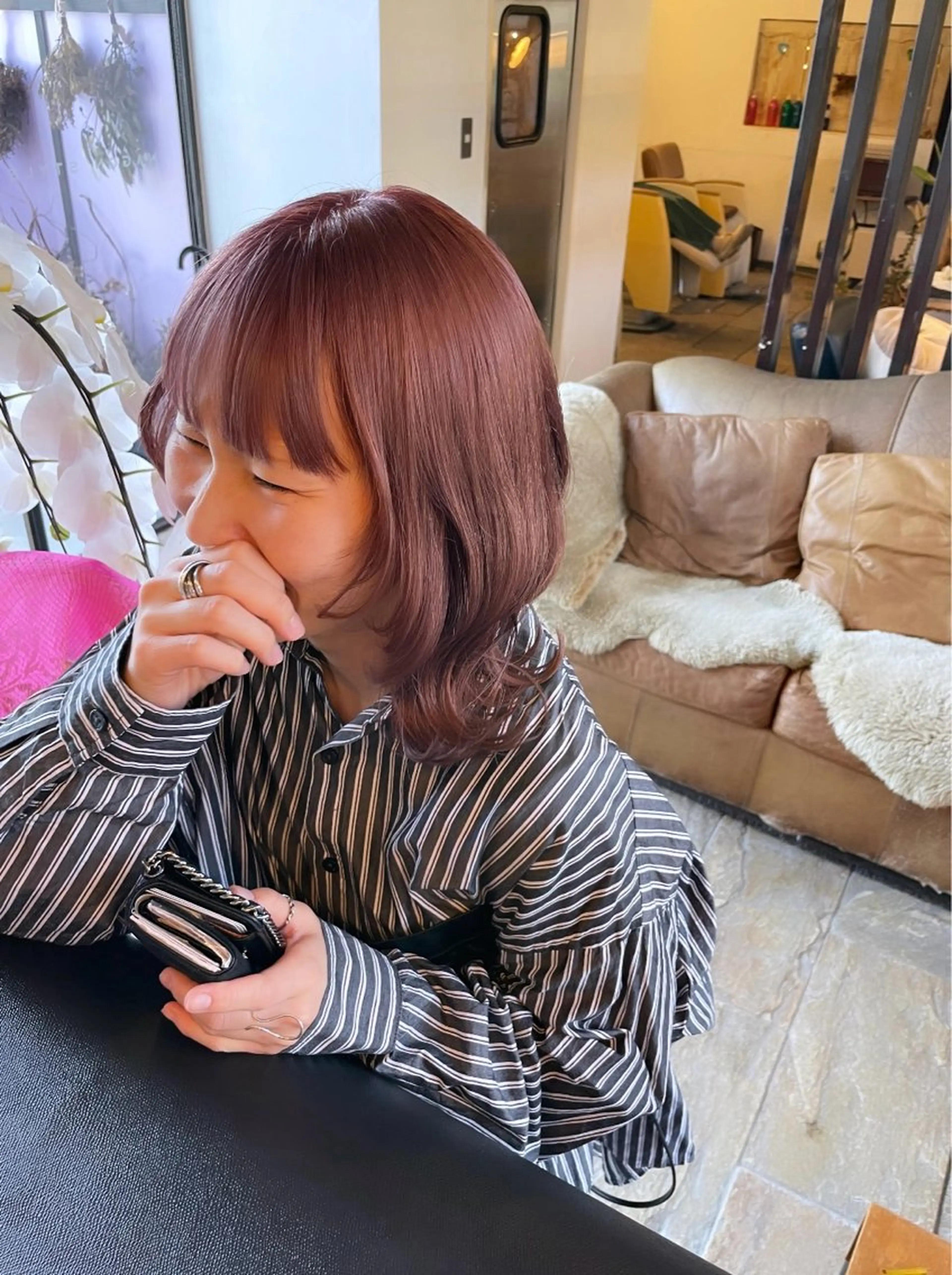 ミディアム カラー 透明感カラー 顔まわりレイヤー レイヤーカット ウルフカット ayaka |トレンドヘアのヘアスタイル