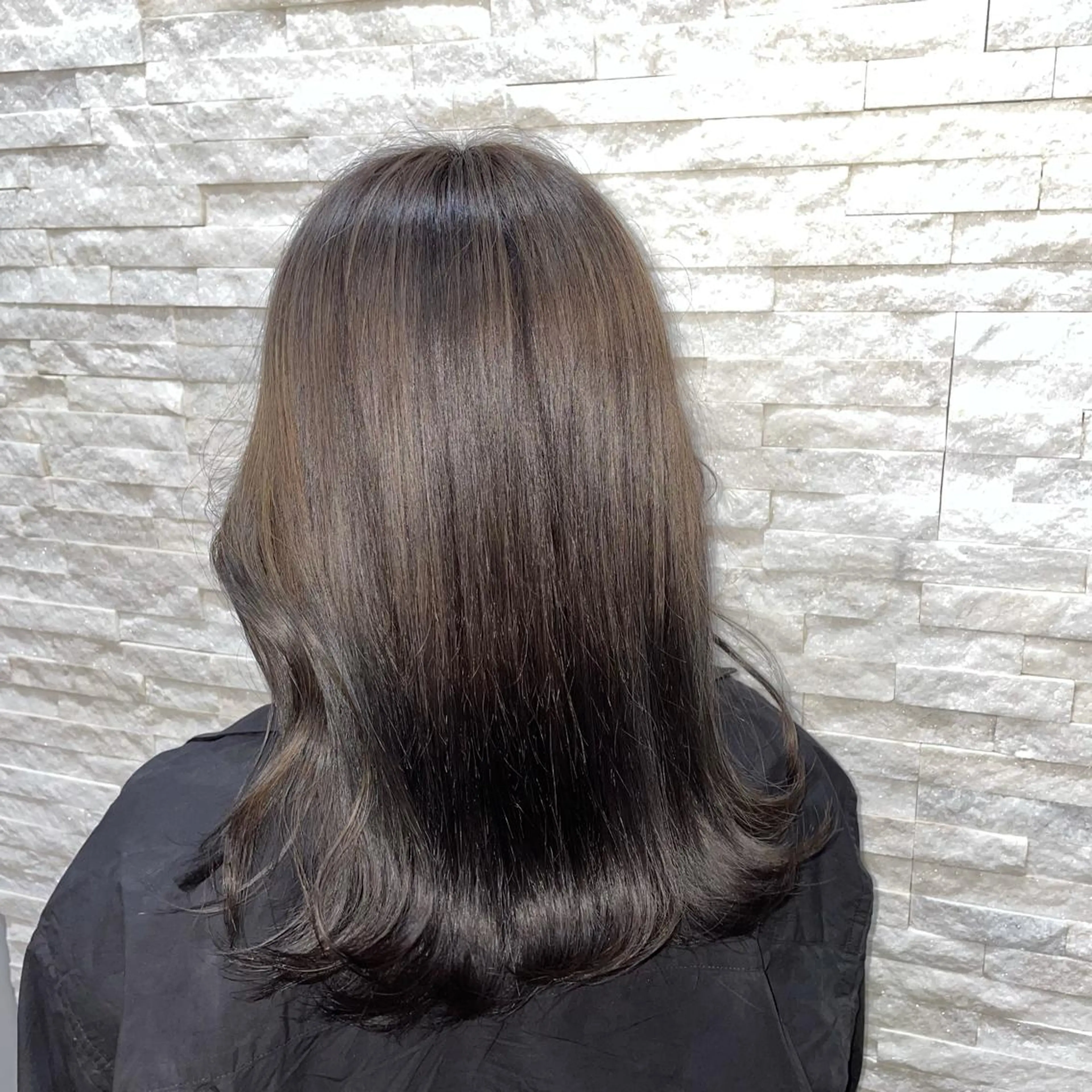 ミディアム カラー ヘアカラー miloc那覇 MIKUのヘアスタイル