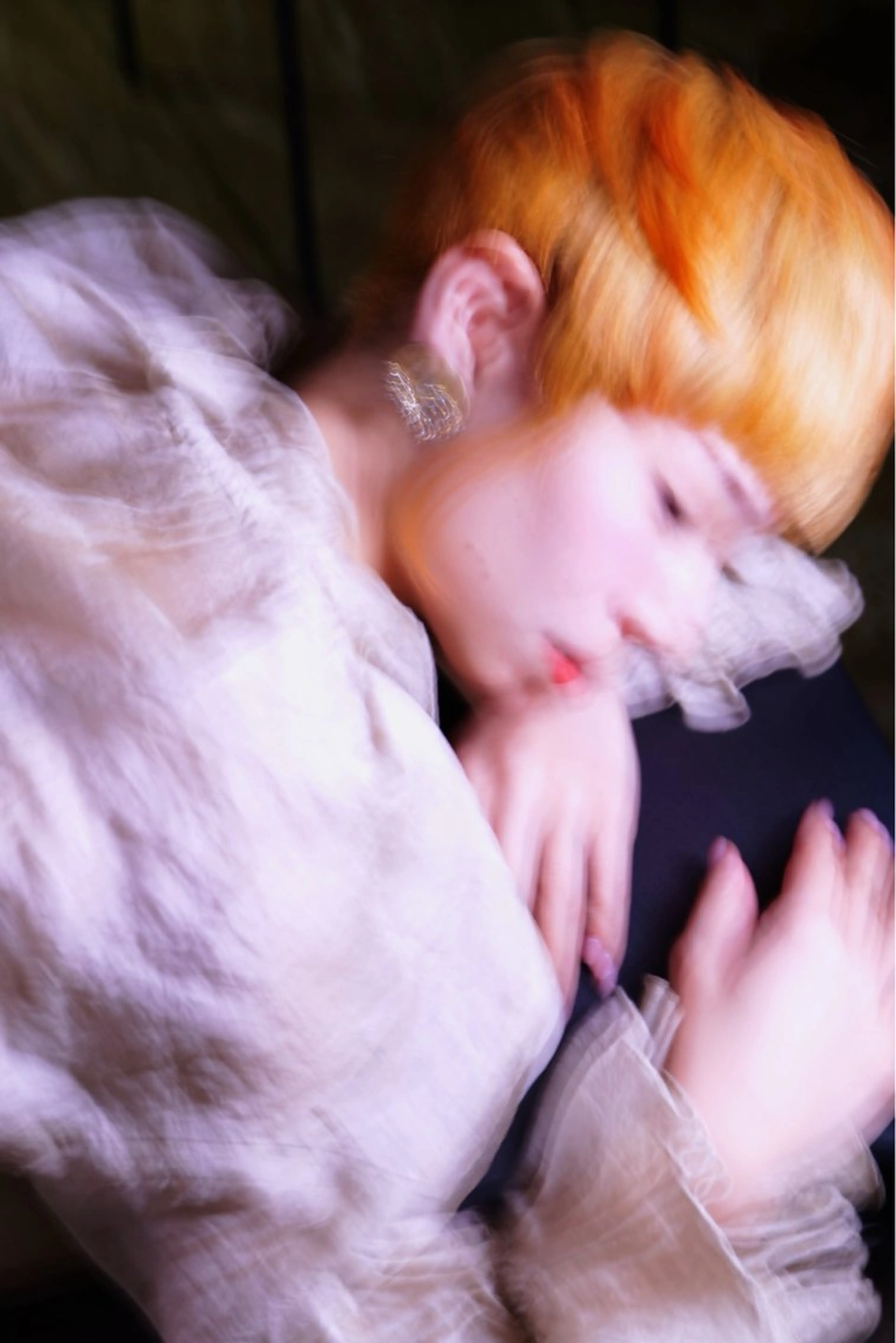 ショート カラー ブリーチ 𝙱𝙻𝙴𝙽 𝚋𝚢 𝚍𝚘𝚝.所属・🤍BLEN 窓🤍のヘアスタイル