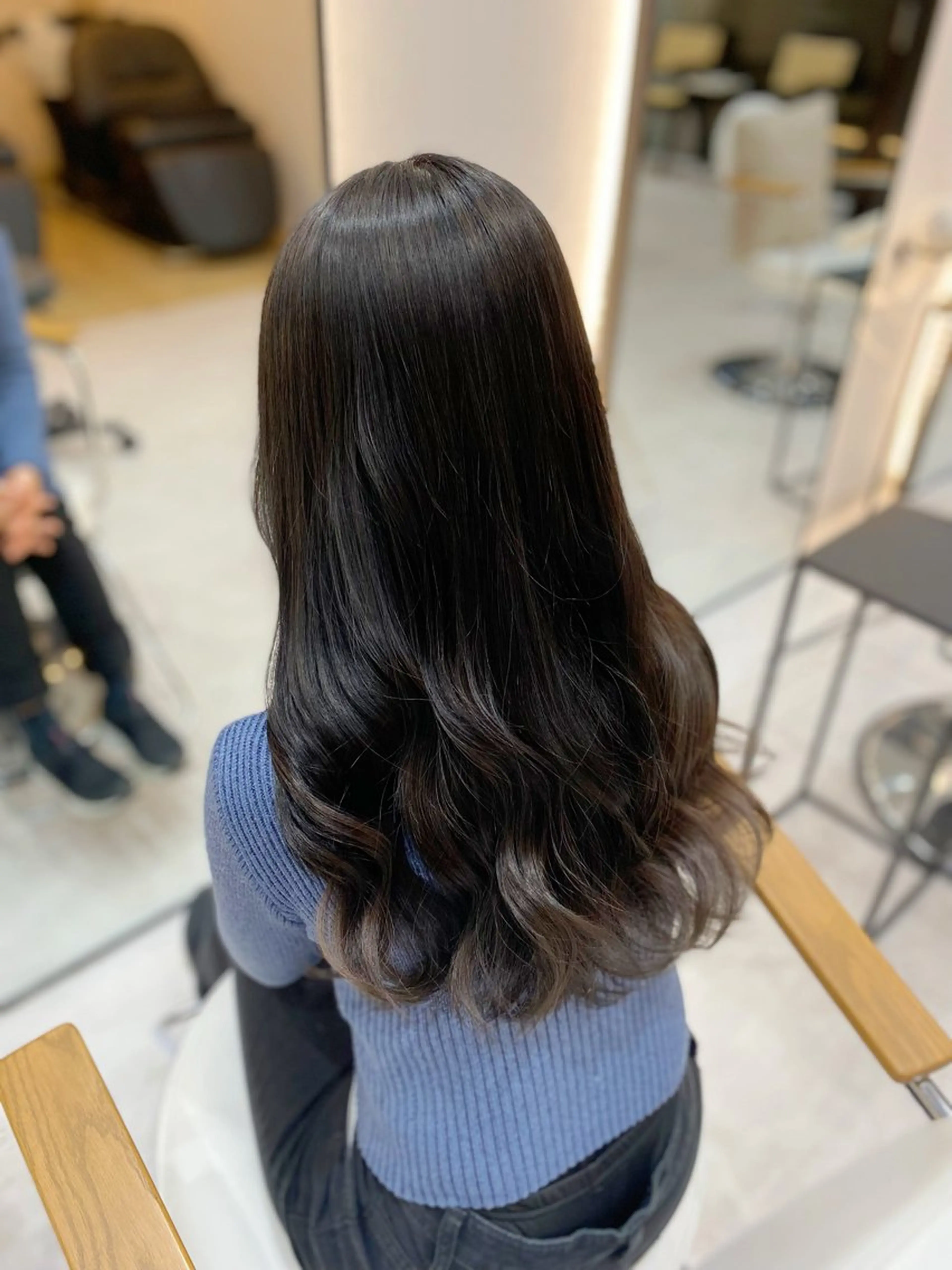 ロング カラー ブリーチ 透明感カラー グレージュ カット ヘアカラー トリートメント 艶髪・透明感カラー・ 韓国ヘア・Yuriのヘアスタイル