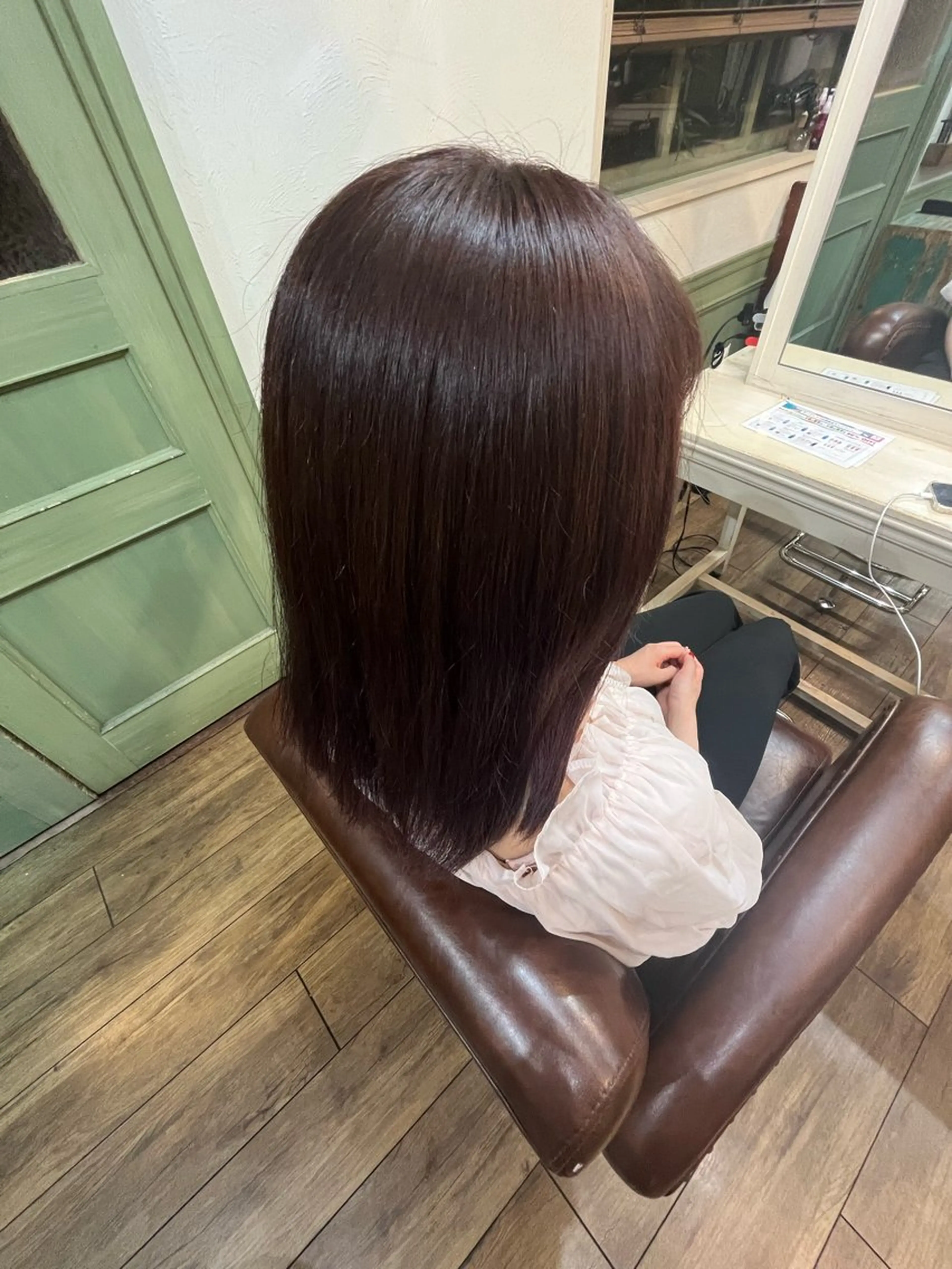 セミロング カラー 小森田　果怜 縮毛矯正、カラーのヘアスタイル