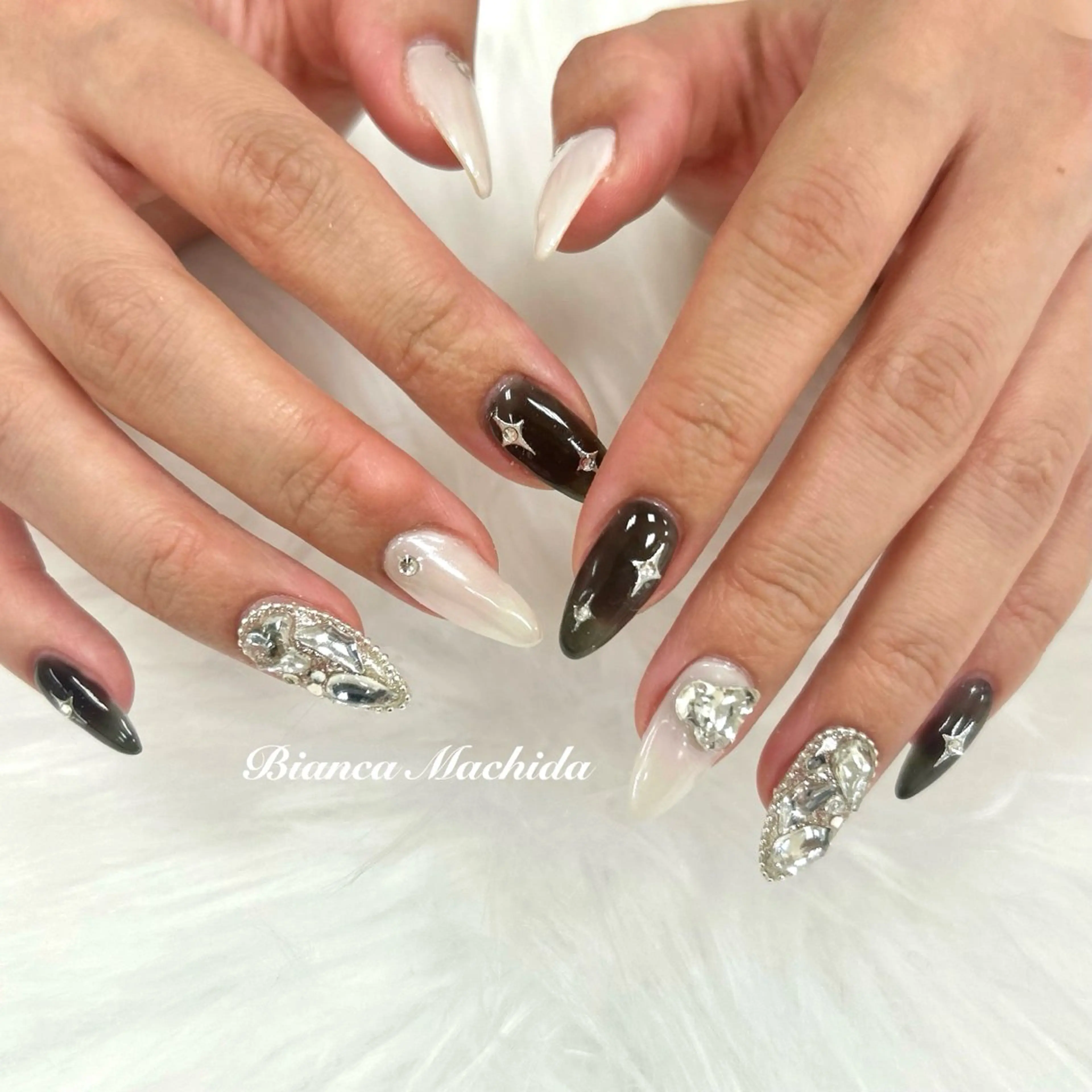 ネイル ハンドネイル ハンドケア Bianca 🪽 Nakajimaのネイルデザイン