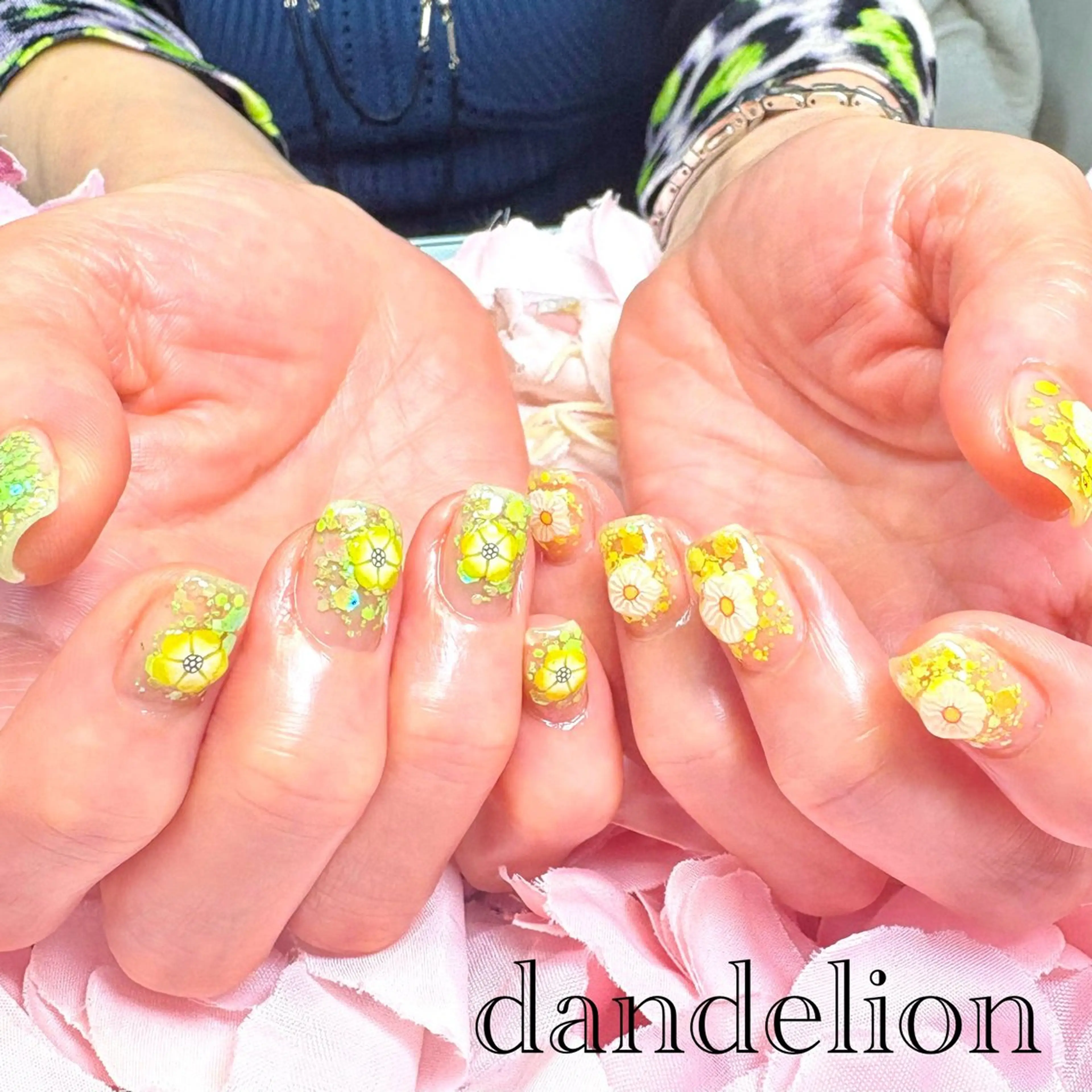 ネイル ハンドネイル ハンドケア dandelion ダンデライオンのネイルデザイン