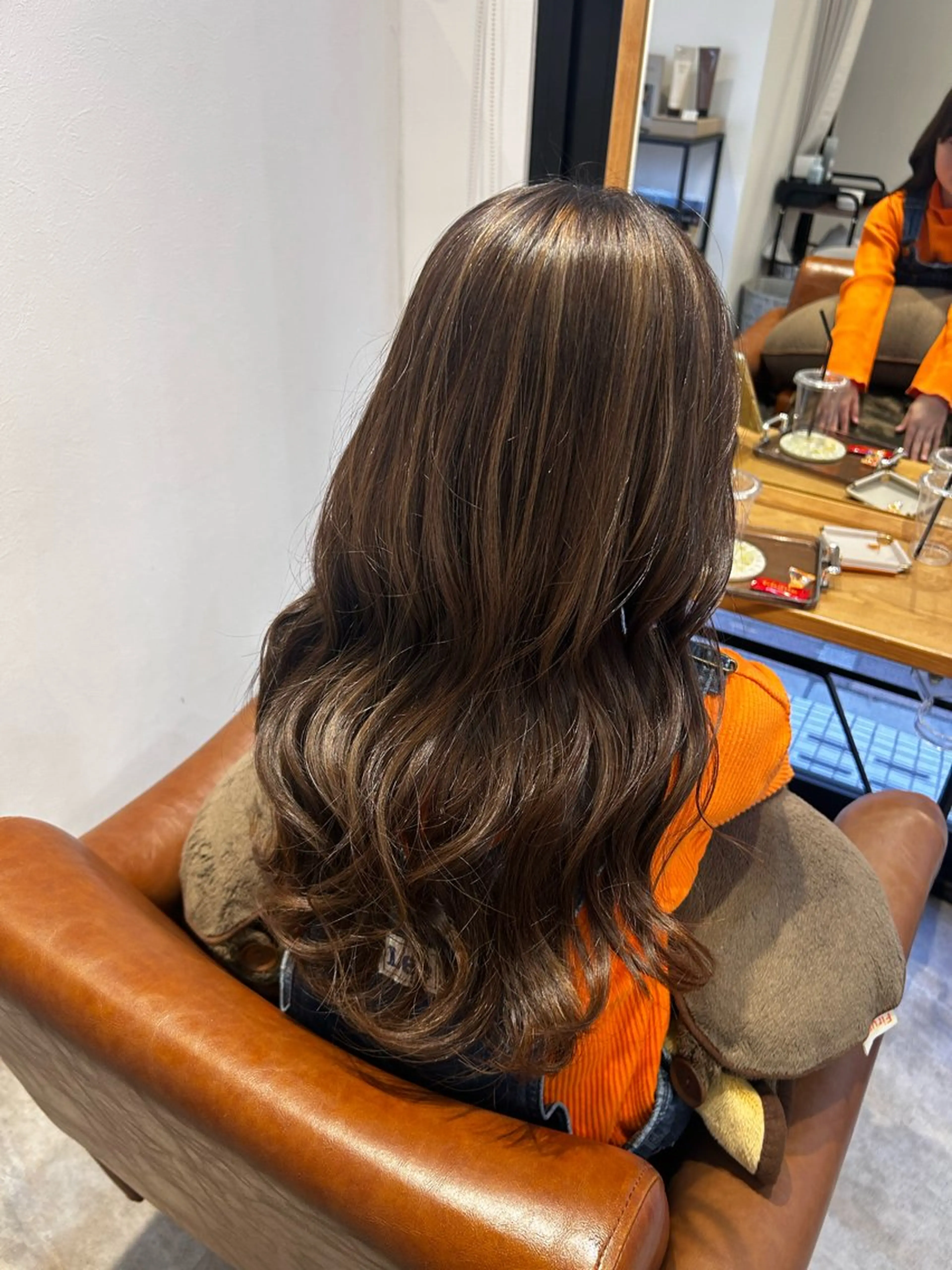ロング カラー ハイライトカラー ハイライト Shall hair design所属・黒田 友莉のヘアスタイル