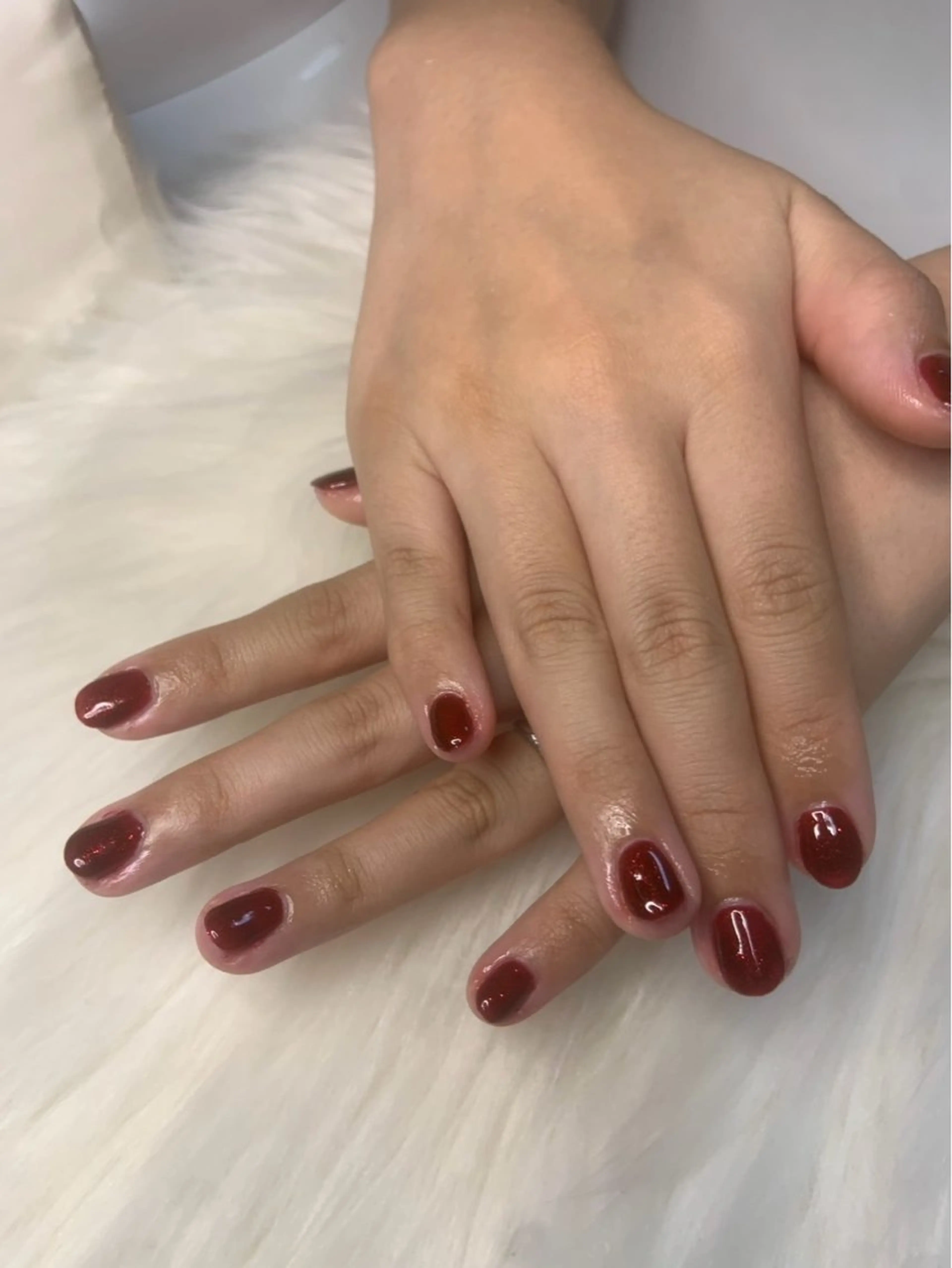 ネイル 赤色 ハンドネイル nail salon E.U.B所属・nailsalon E.U.Bのネイルデザイン