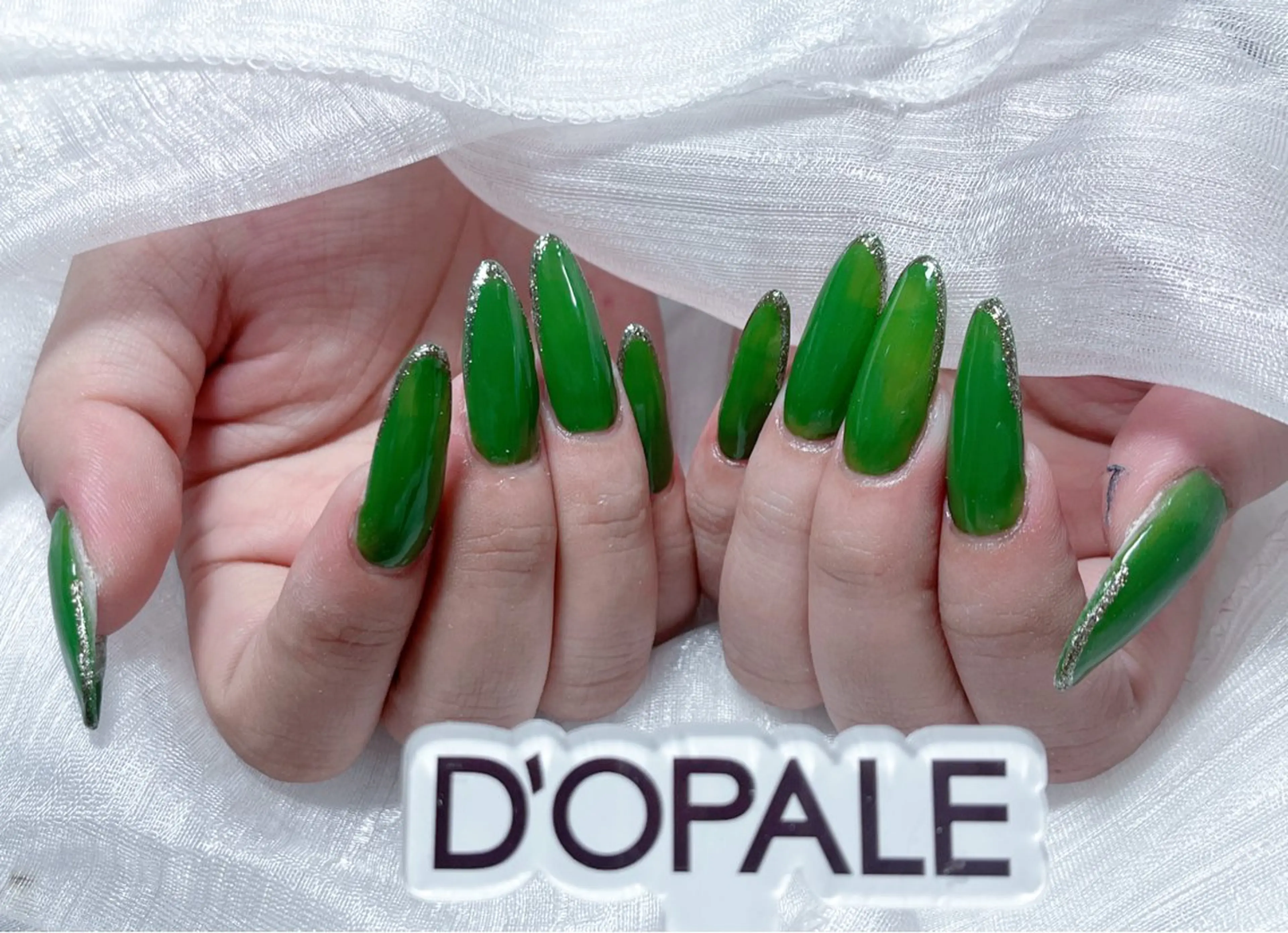 ネイル DOPALE、もも 彦奇のネイルデザイン
