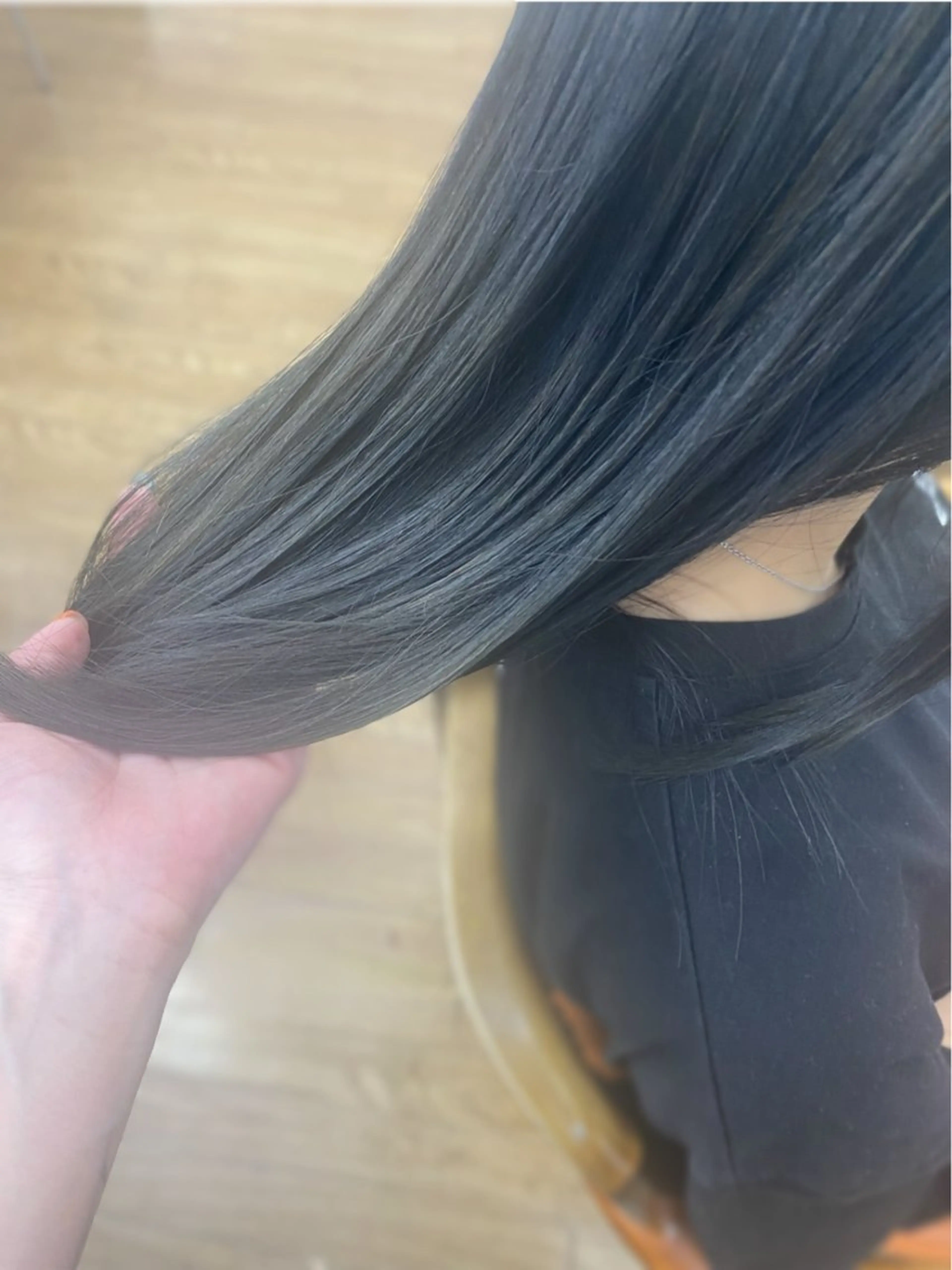 カット+赤み消し透明感カラー+髪質改善水素トリートメントの写真