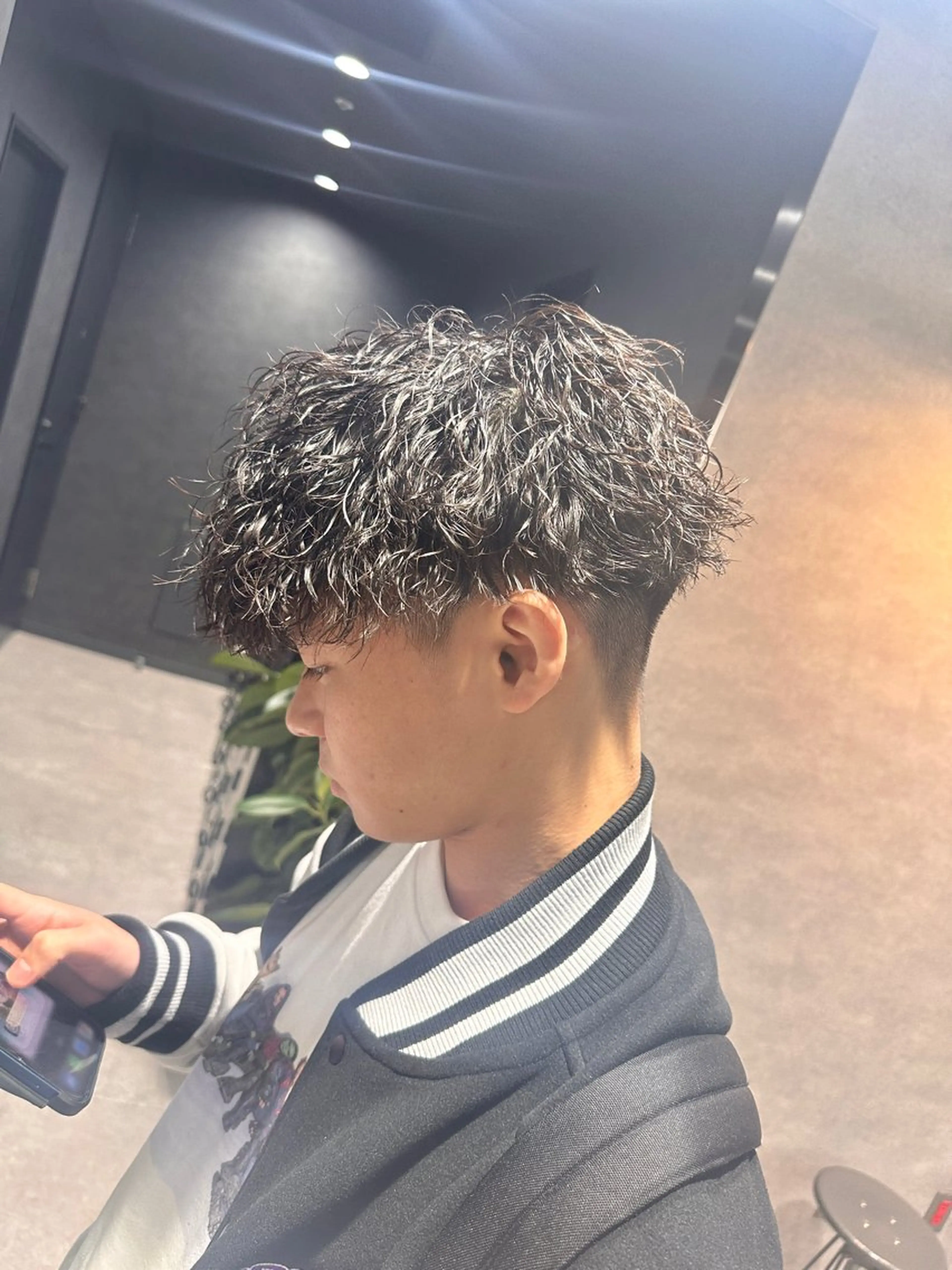 ショート パーマ メンズ 渋谷駅から徒歩1分 BLUCKメンズヘアのヘアスタイル