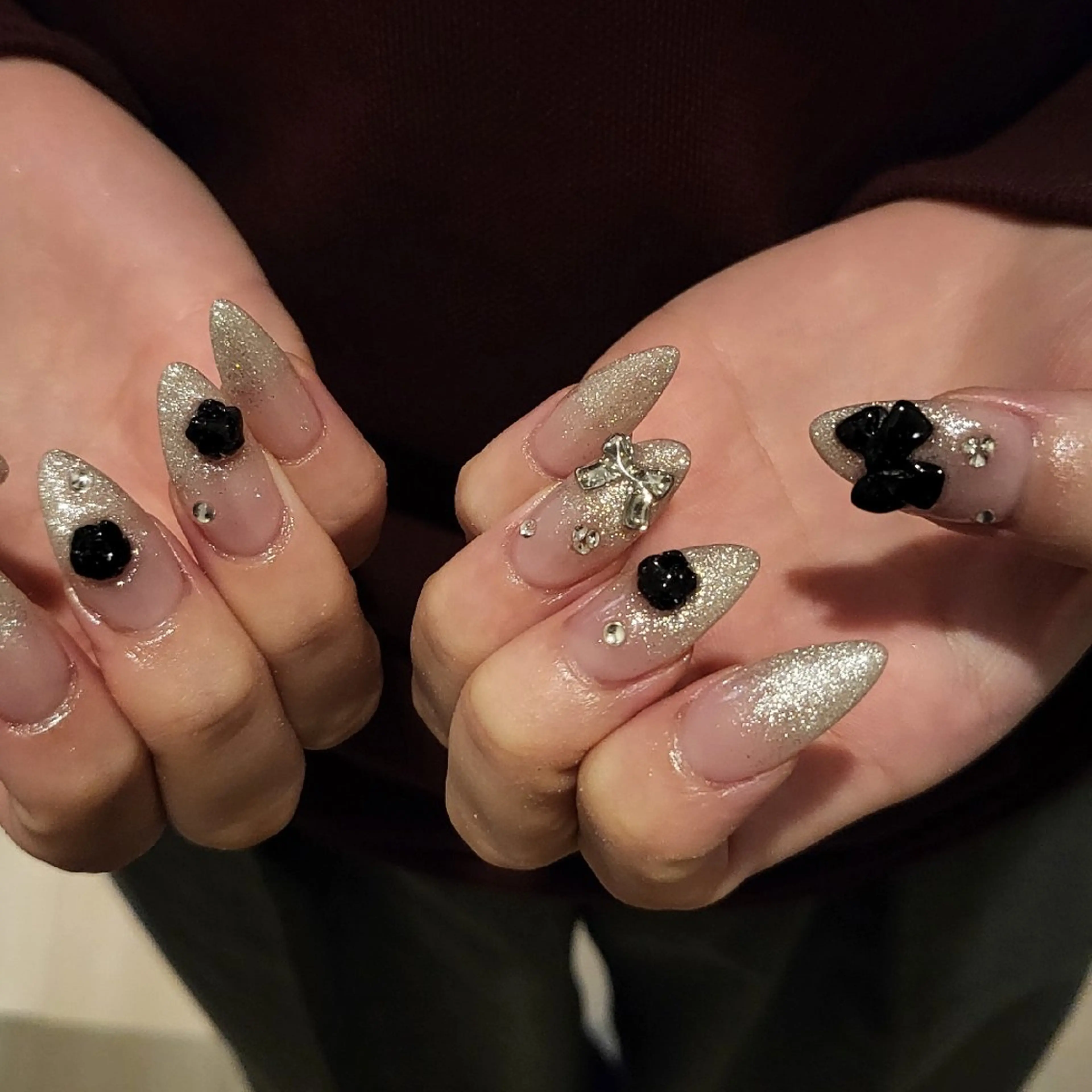 ネイル ハンドネイル フットネイル ハンドケア ease NAIL SALONのネイルデザイン