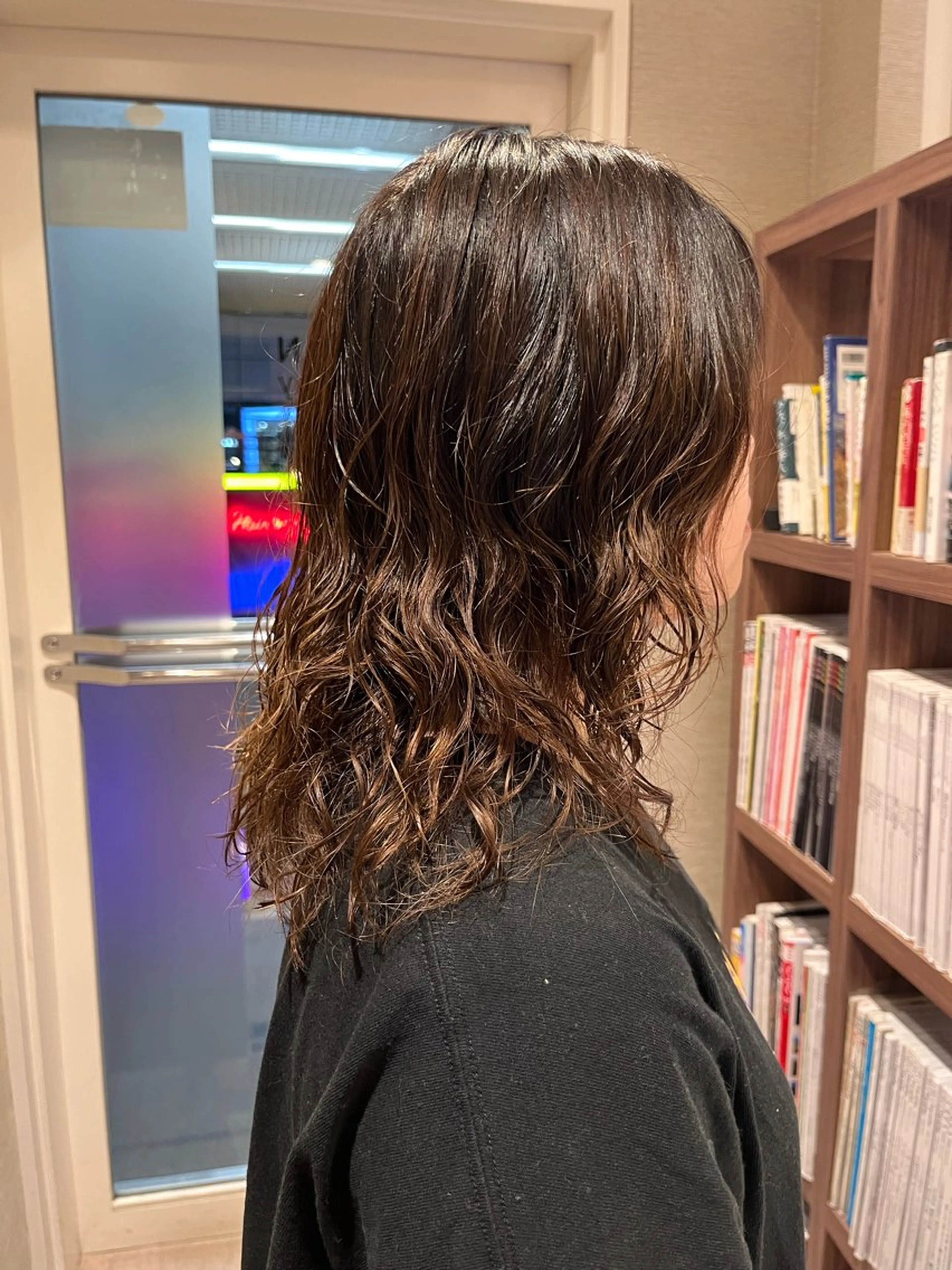 ロング パーマ ハイライト 縮毛矯正 デジタルパーマ カット パーマ トリートメント dogstar小林諒 レイヤー/パーマのヘアスタイル