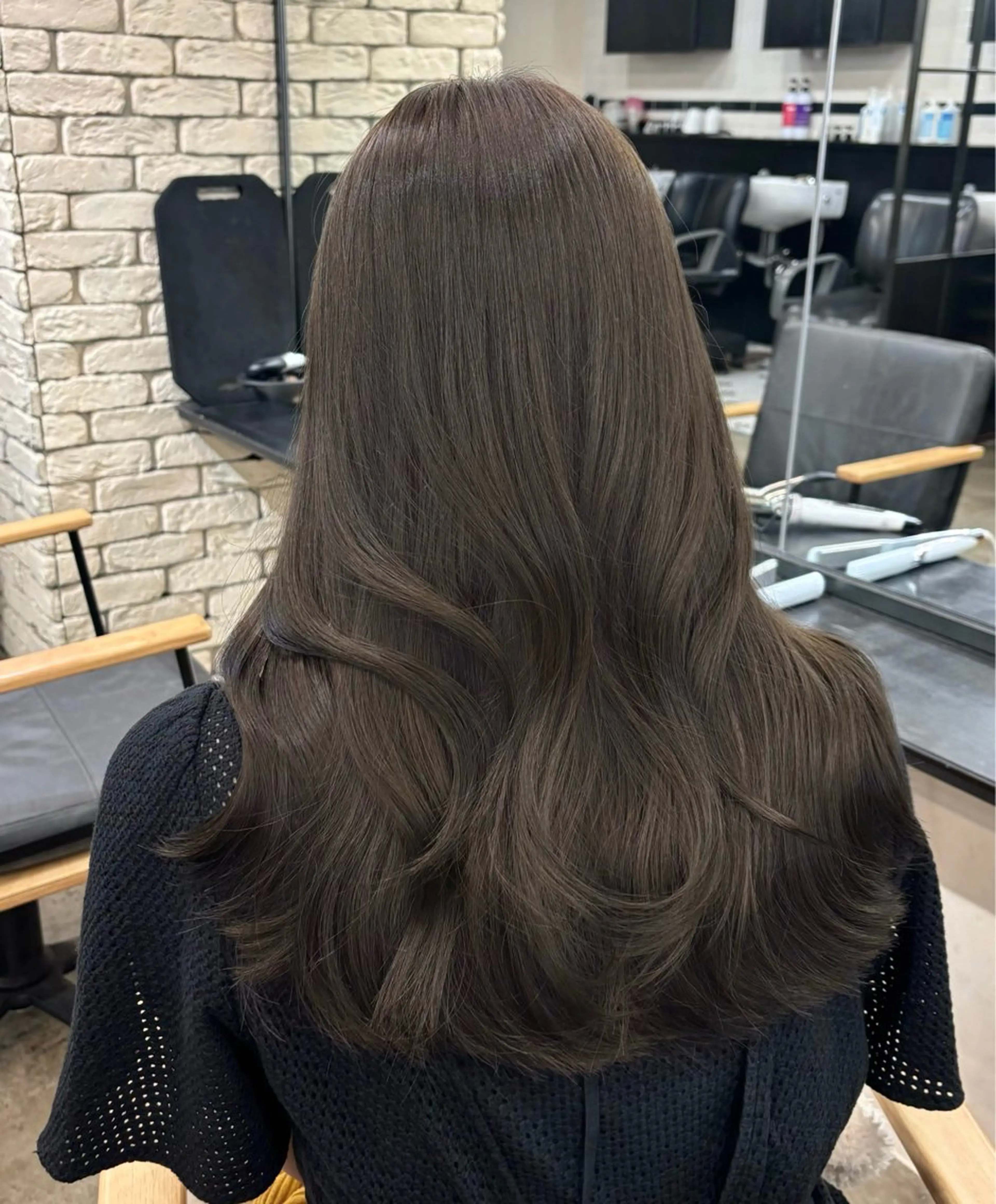 ロング カラー ヘアカラー トリートメント オリーブベージュ 🫒🩶Rianaのヘアスタイル