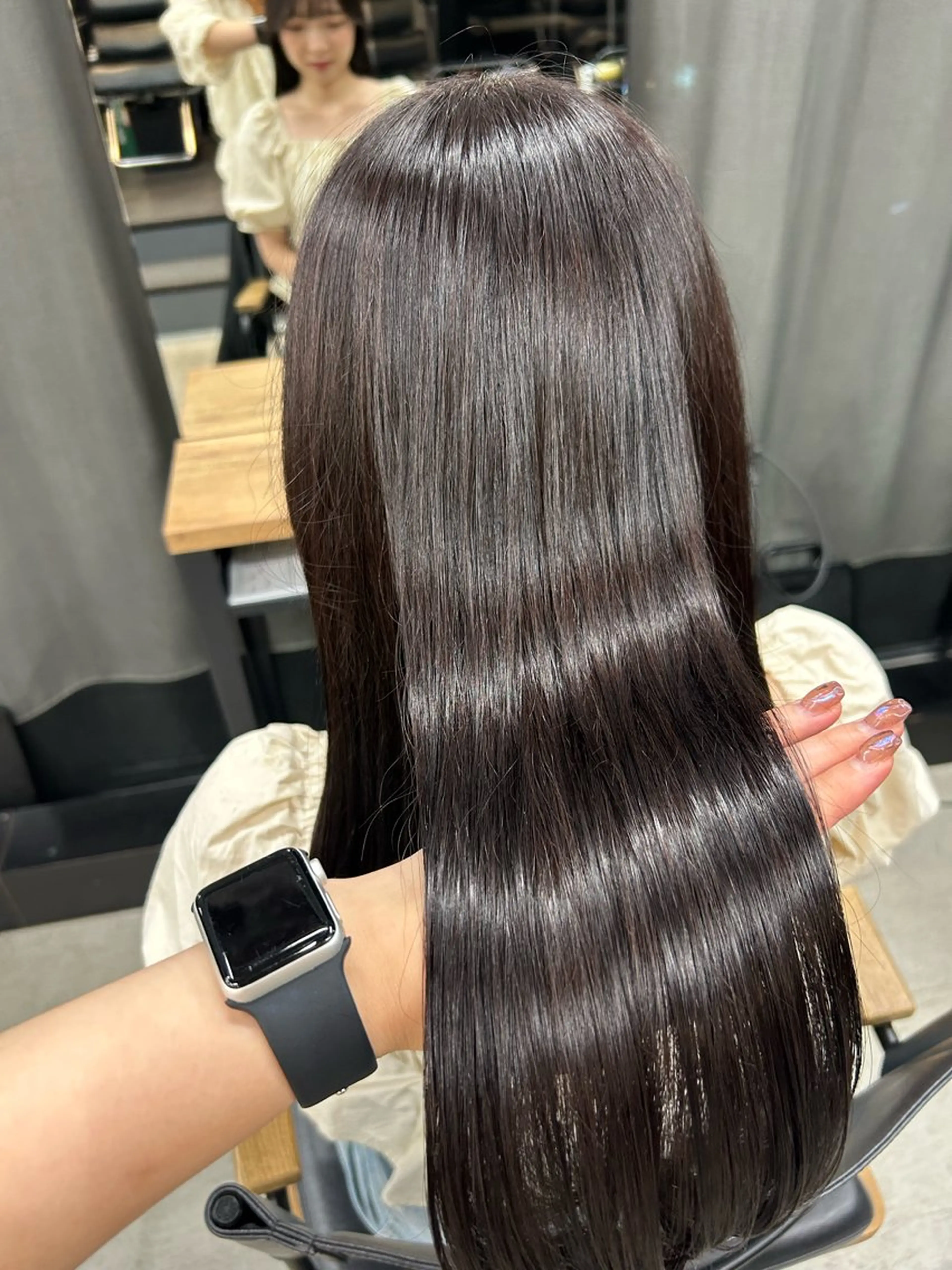 セミロング 女性らしいモテヘア 韓国ヘアhikariのヘアスタイル