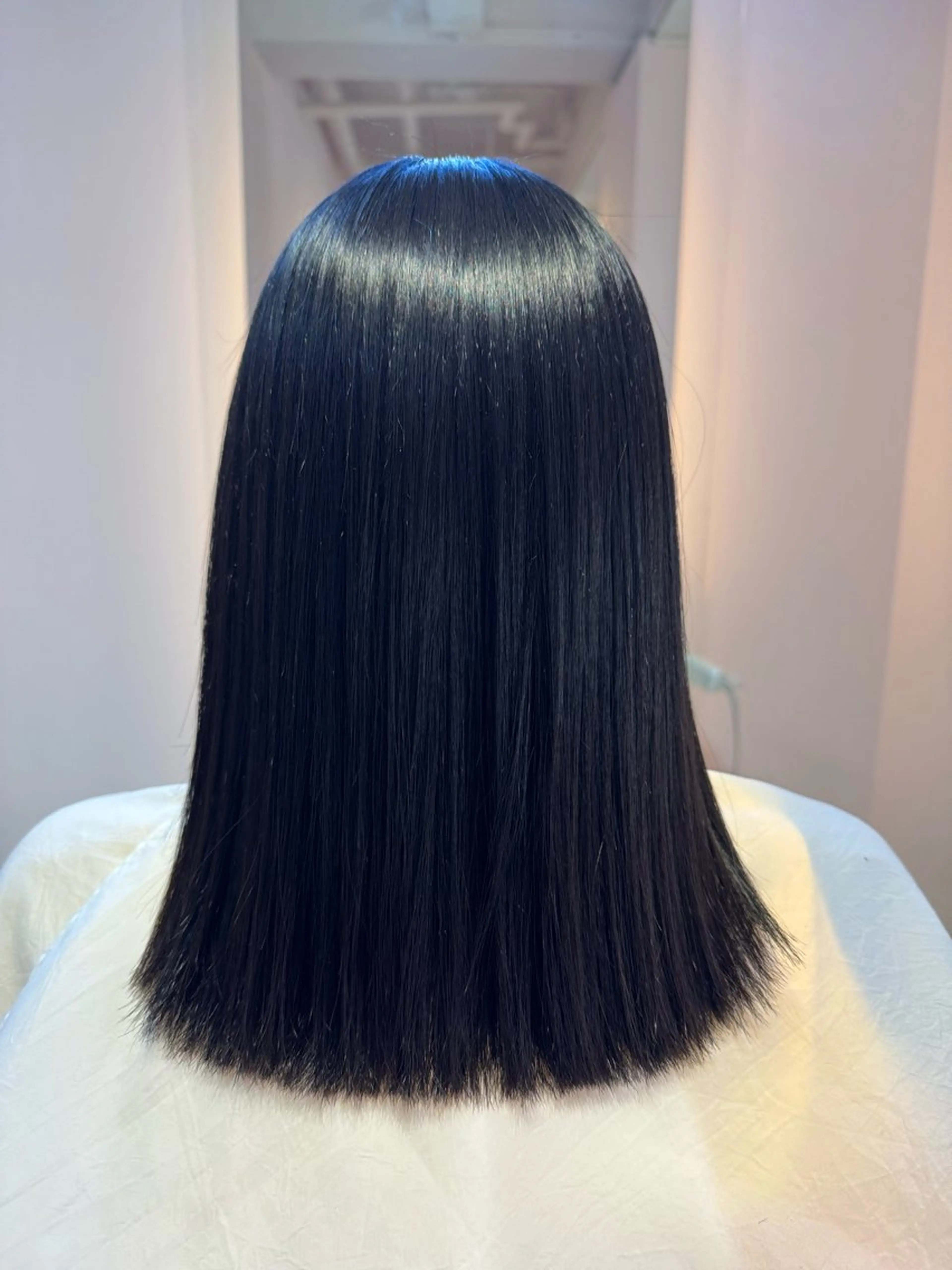 ロング 酸性ストレート SOHO 八日市店所属・黒川 貝那のヘアスタイル