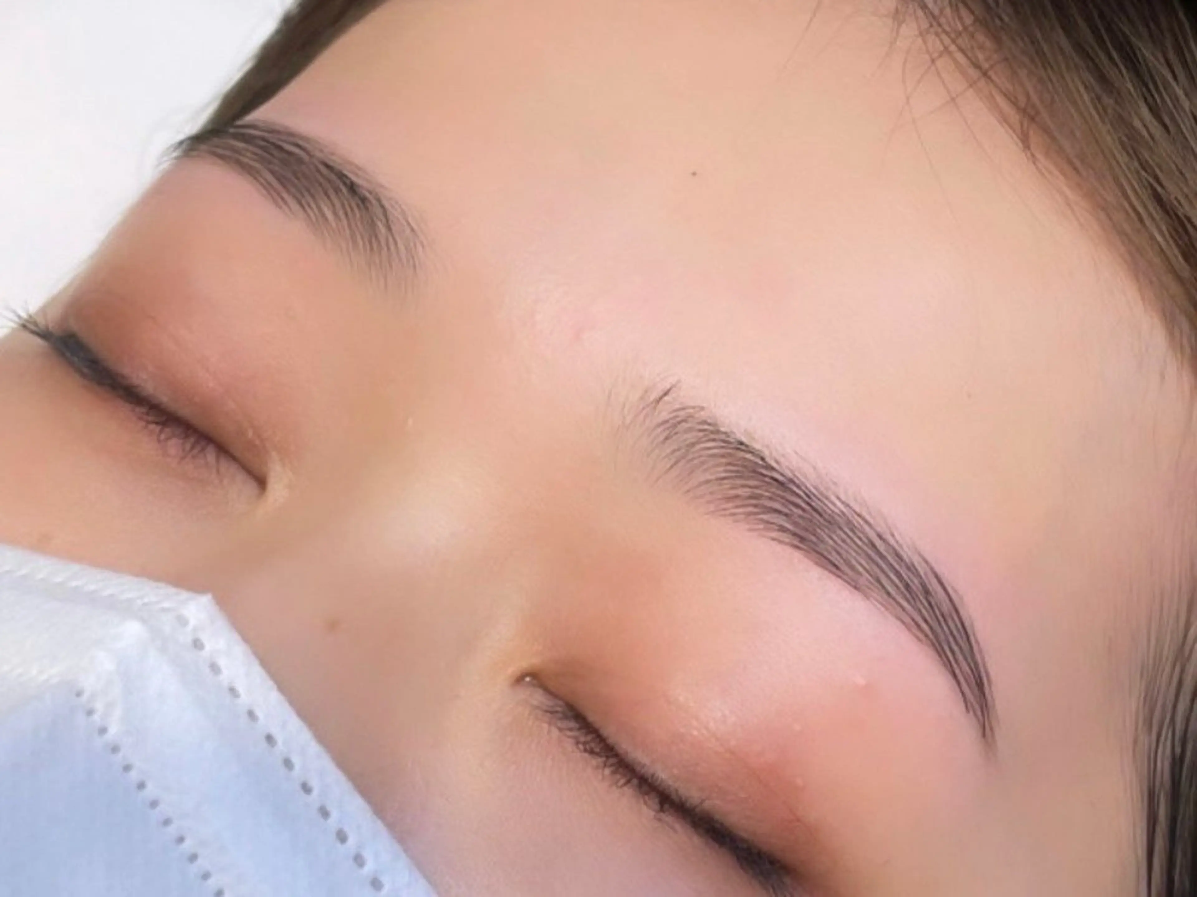 アイブロウ 佐藤 美波の眉毛・アイブロウイメージ