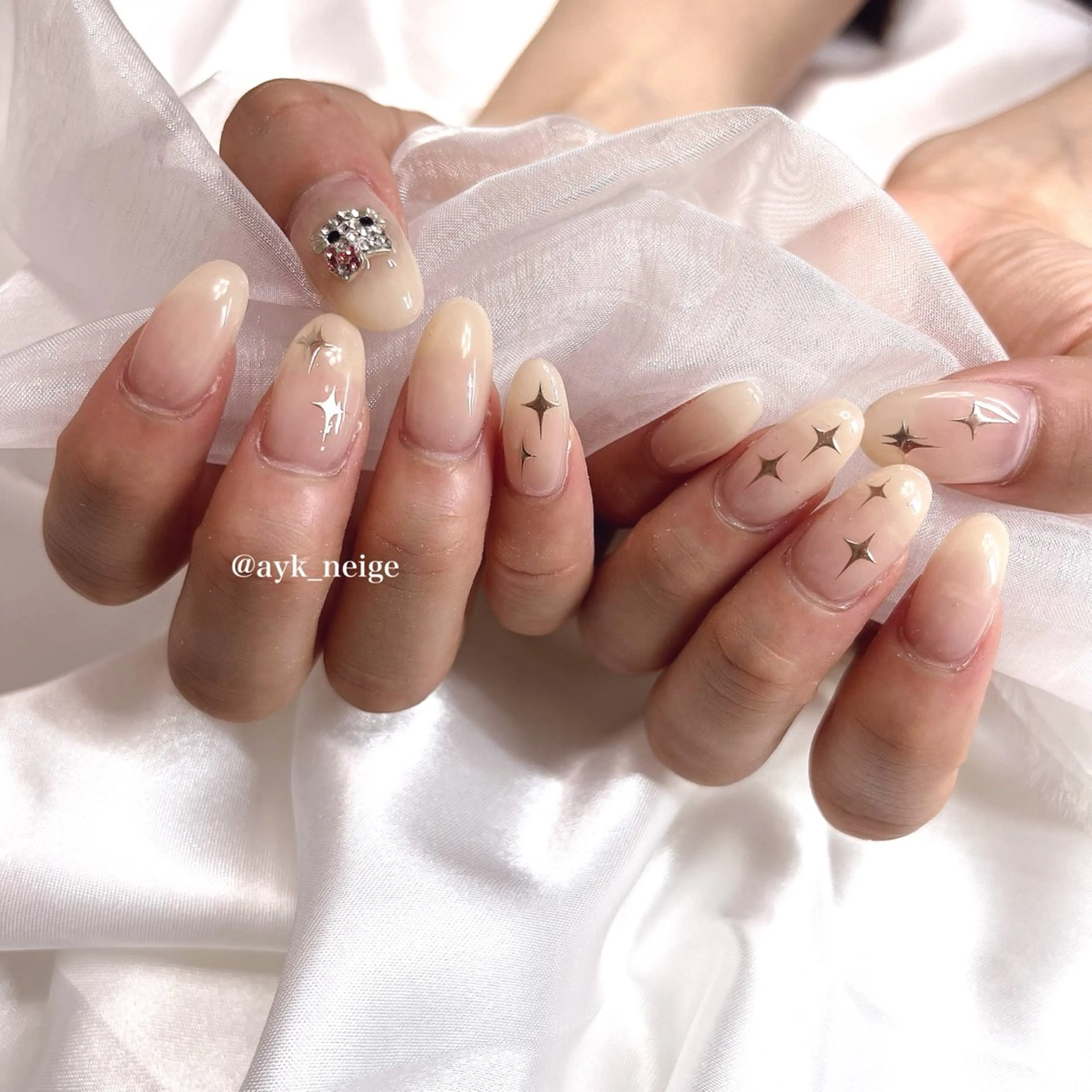 ネイル フットネイル フレンチネイル キラキラネイル 韓国ネイル マグネットネイル n'eige nail所属・大谷 綾香のネイルデザイン