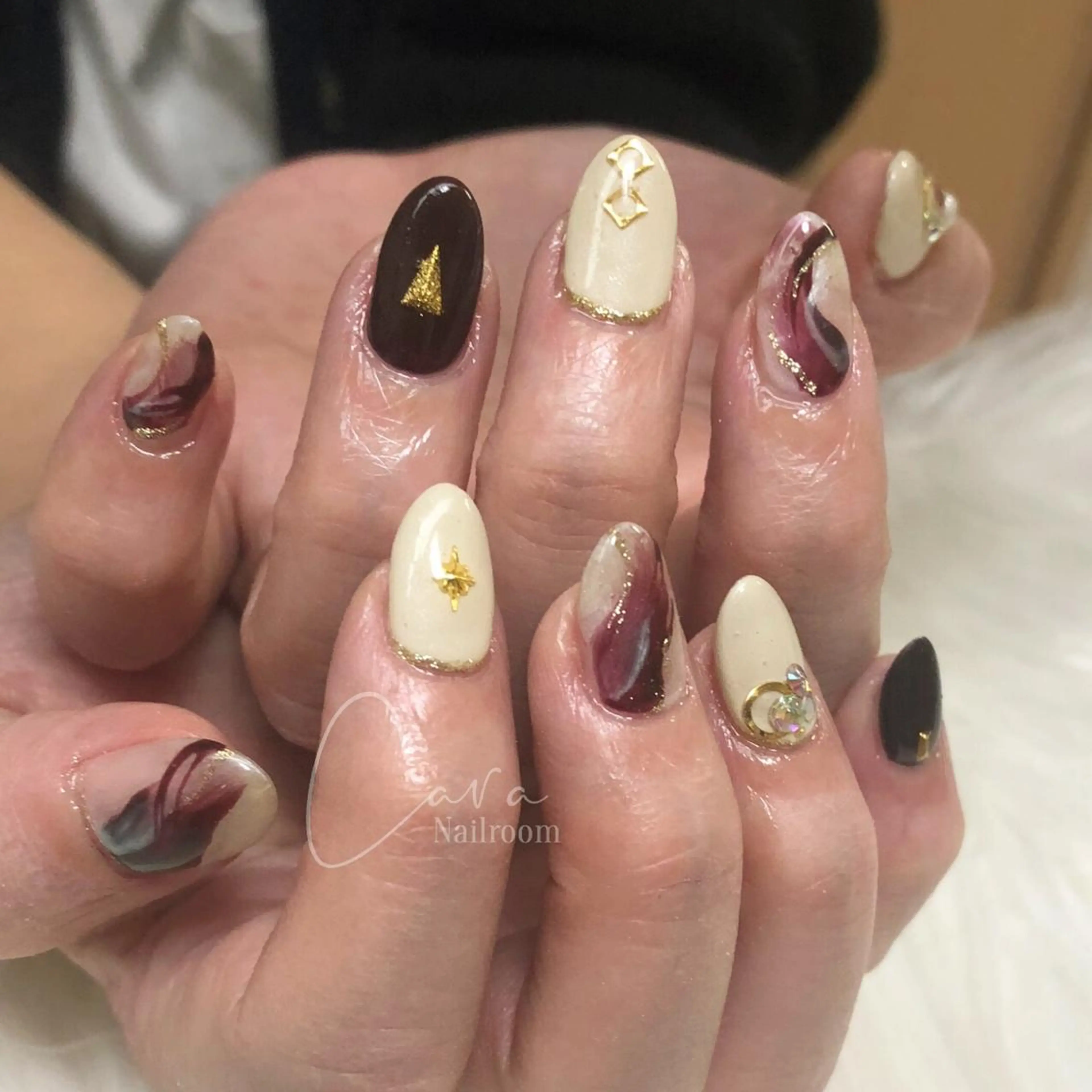 ネイル ハンドネイル instinkt_ Mio Mizunoのネイルデザイン