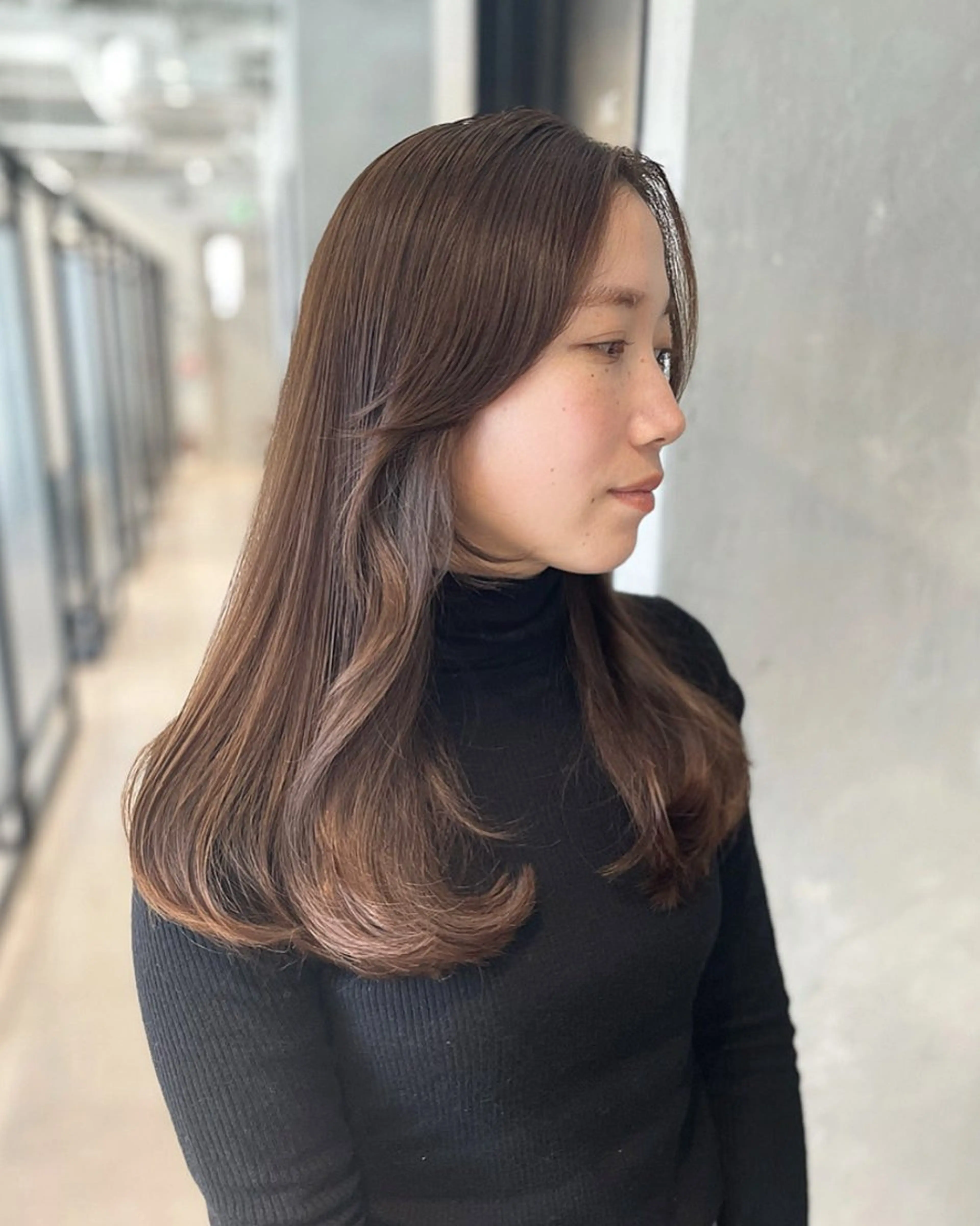 セミロング カラー ベージュカラー オリーブベージュ SALOWIN浦和店所属・1日5名限定美容師 miwaのヘアスタイル