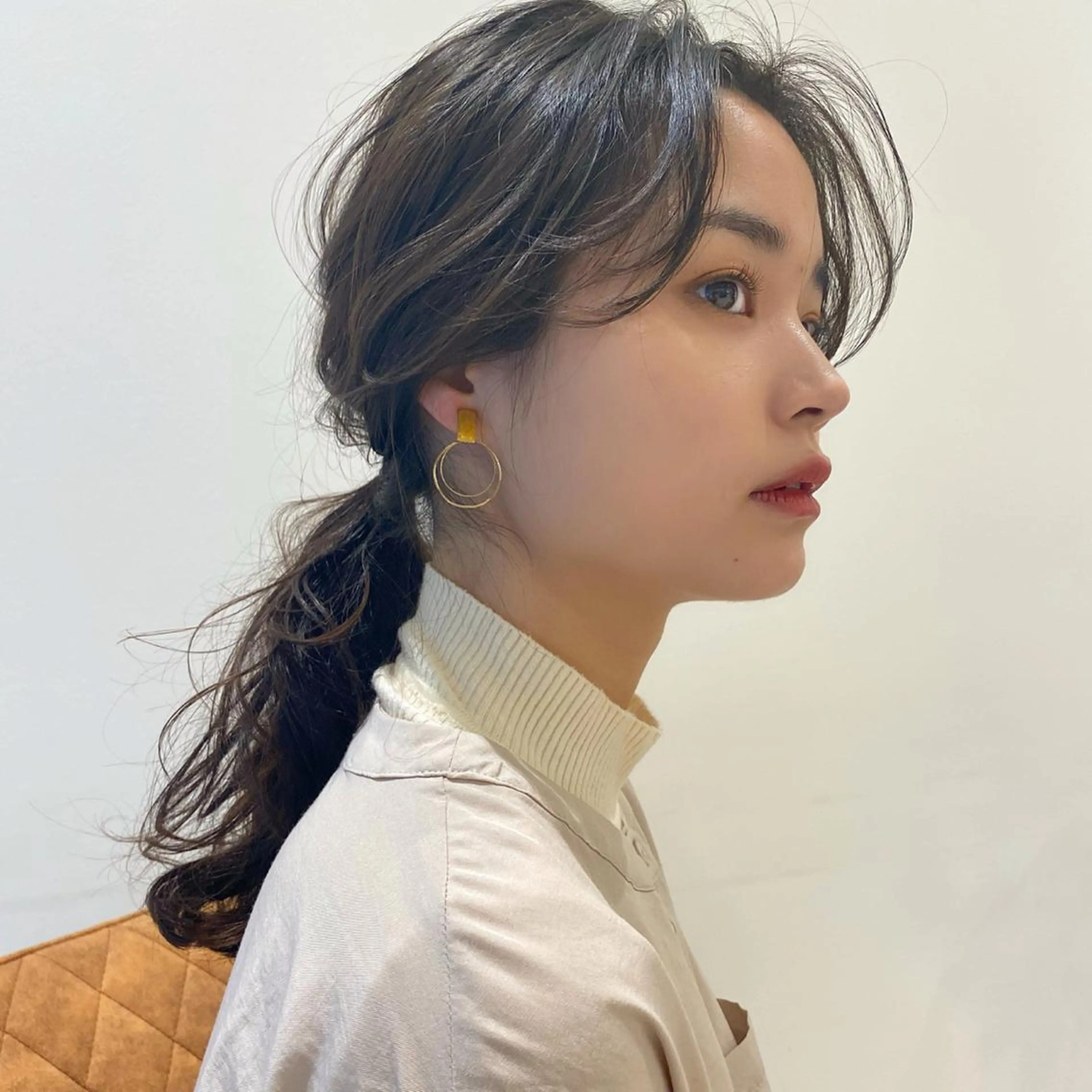 プレイングカラー🤍 細めハイライトのヘアスタイル