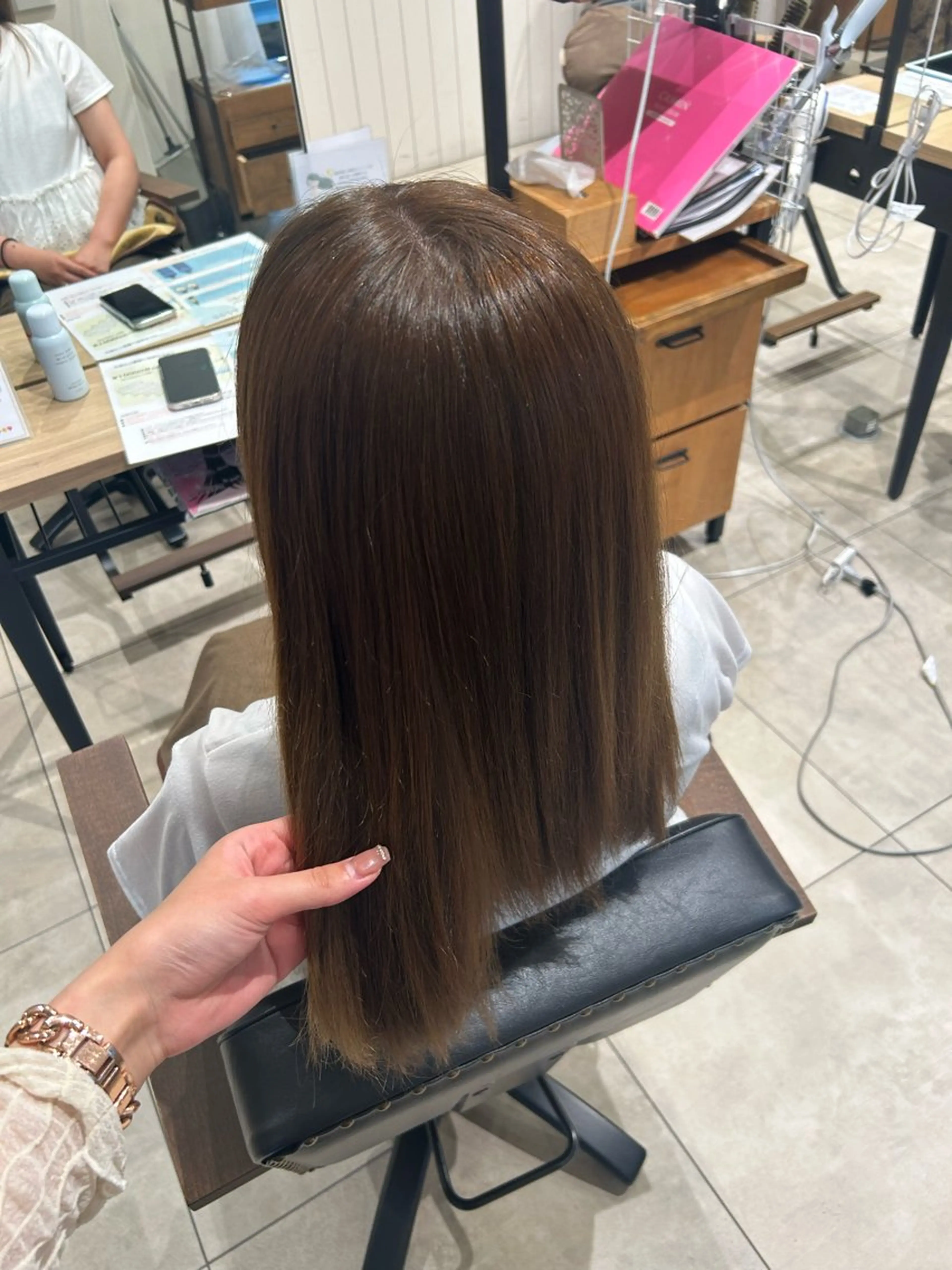 カラー 福田 愛友のヘアスタイル