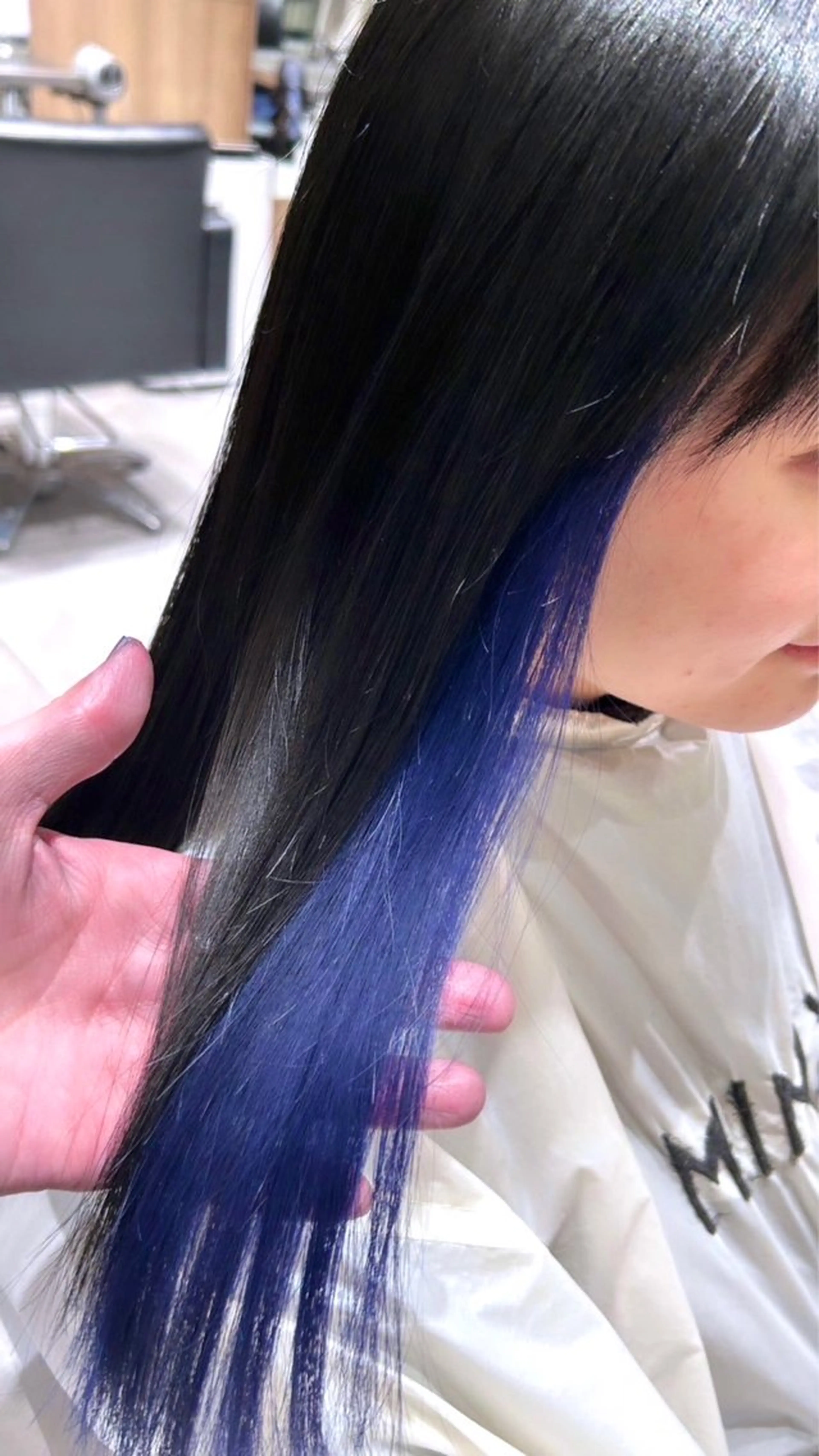 セミロング カラー ブリーチ インナーカラー 顔周りカット 卒業式のヘアスタイル ボブ/レイヤーボブ/ 髪質改善/梶川 夏季のヘアスタイル