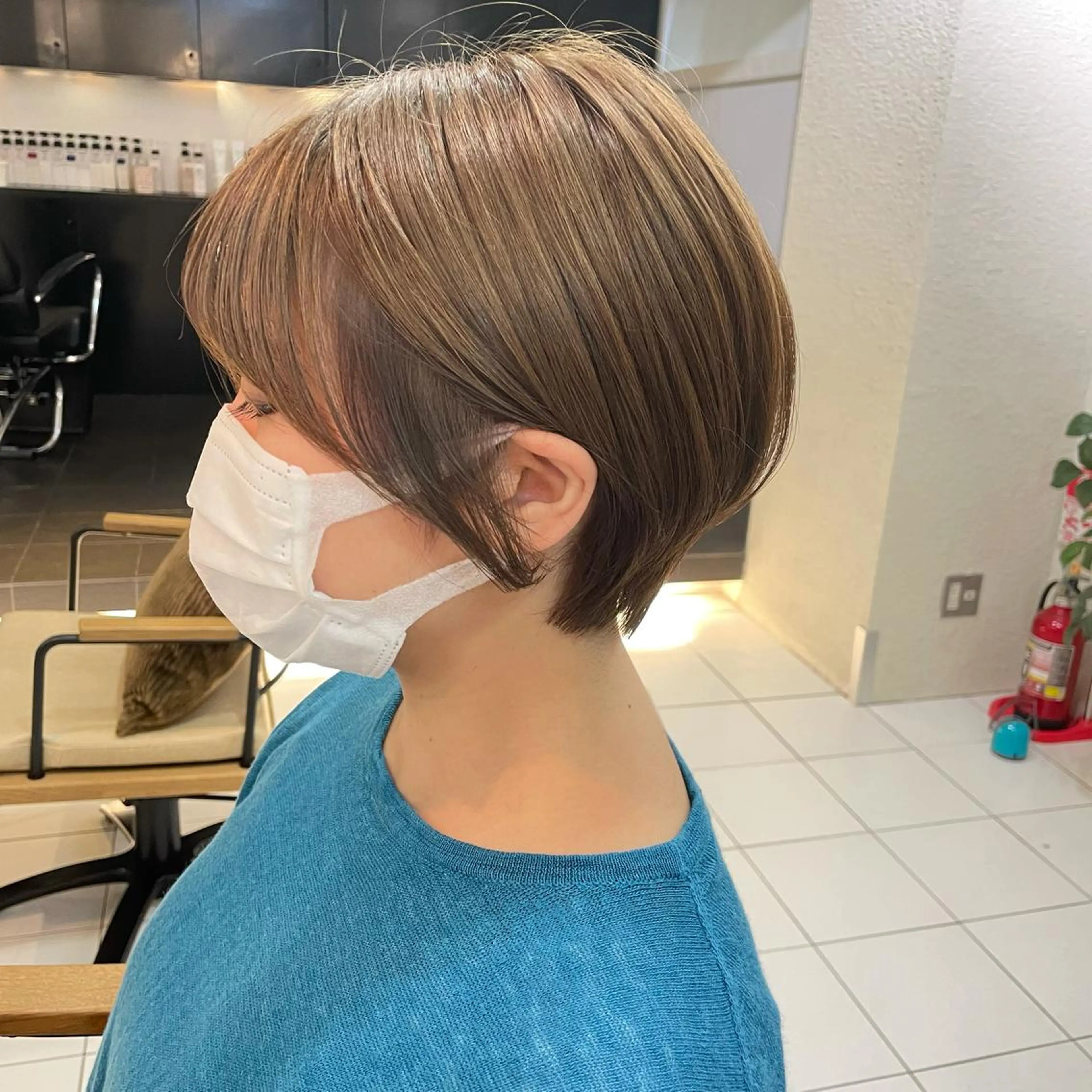 ショート カラー ベージュカラー ブリーチ オリーブベージュ 透明感カラー/ 寺田千雅子のヘアスタイル