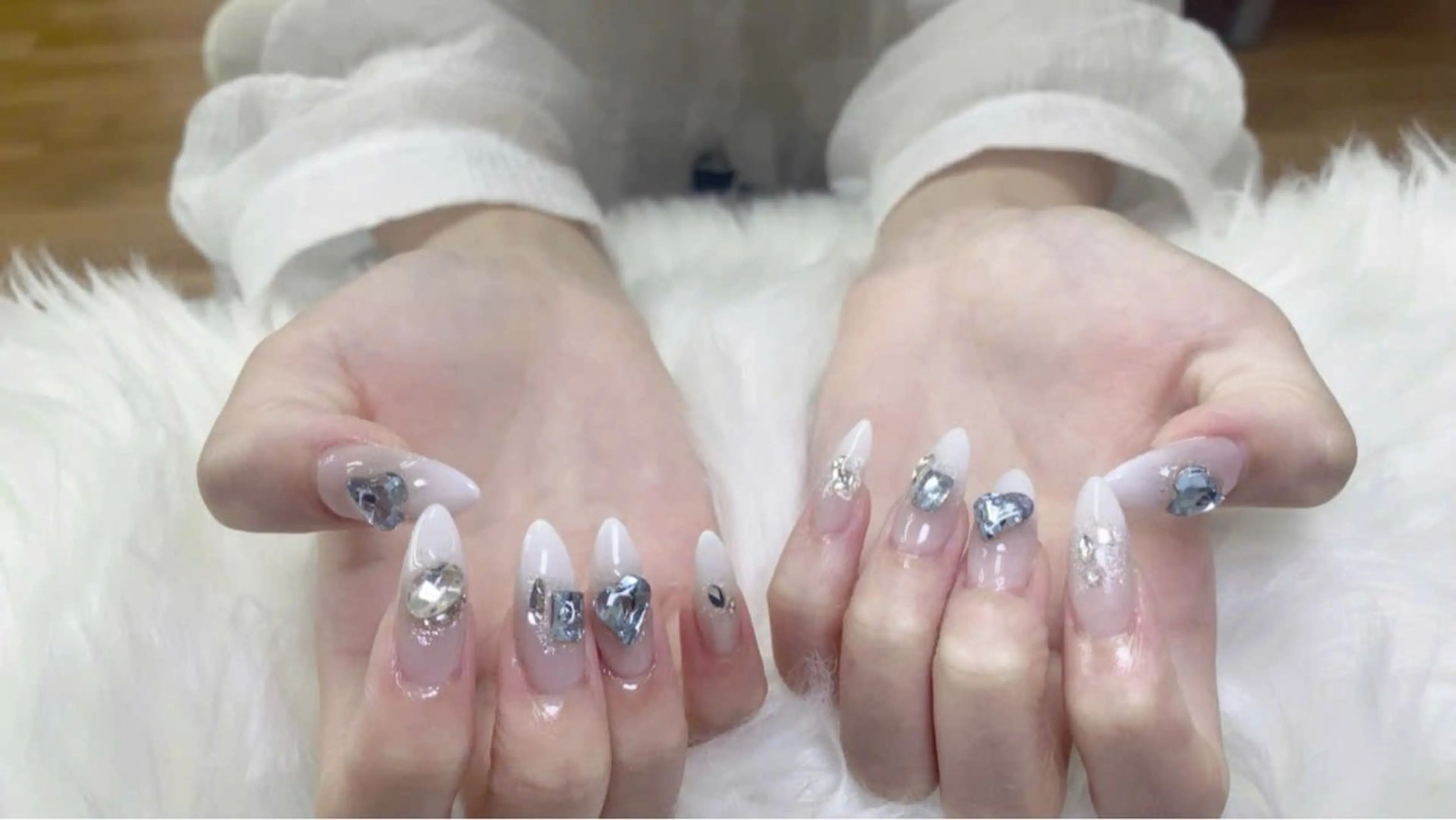 ネイル フットネイル フレンチネイル 韓国ネイル マグネットネイル ニュアンスネイル ハンドネイル ハンドケア Hara Nailのネイルデザイン