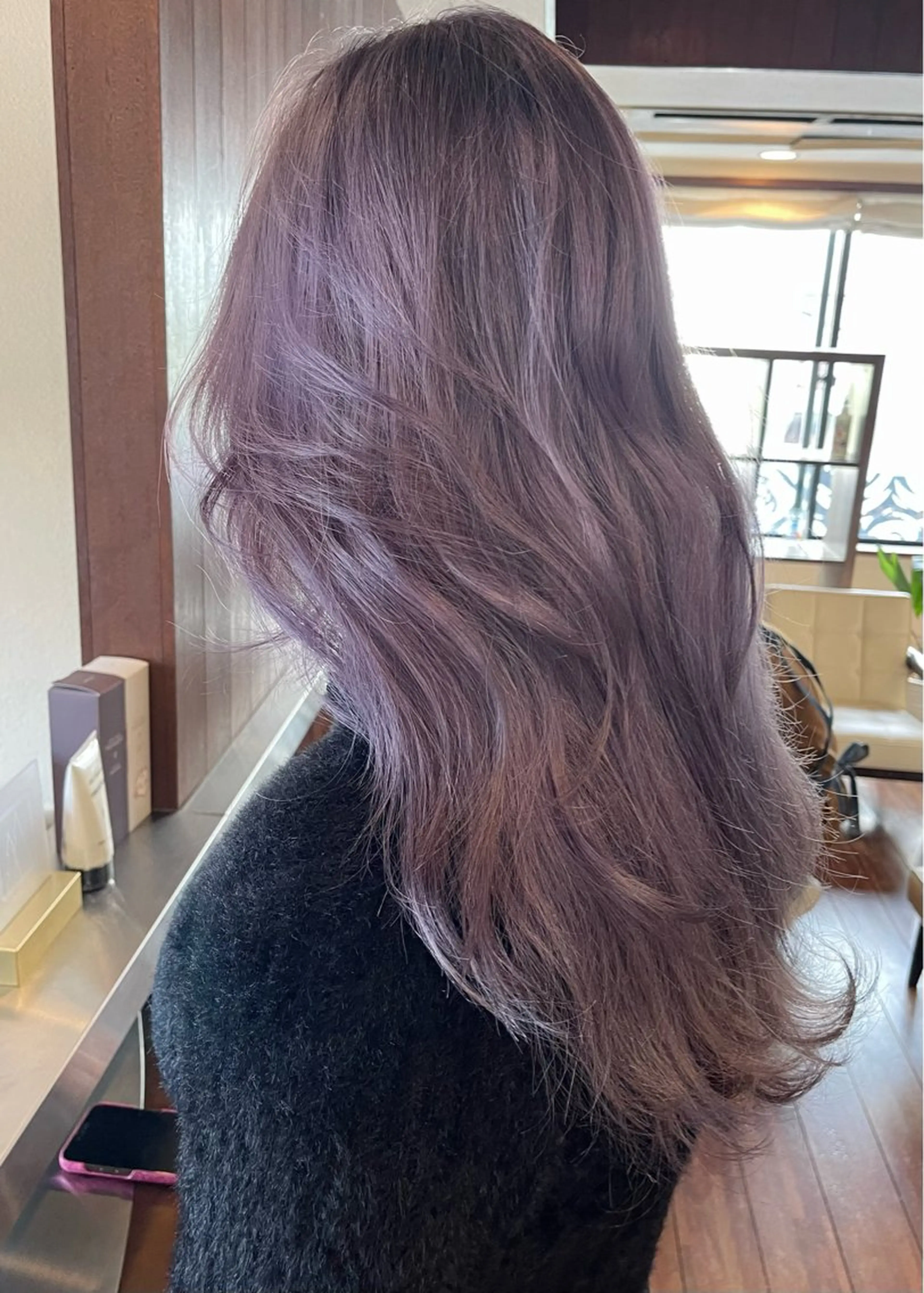 セミロング カラー ラベンダーカラー シルバー カット ヘアカラー トリートメント 髪質改善ｶﾗｰ ｹｱﾌﾞﾘｰﾁ/ﾀﾑのヘアスタイル