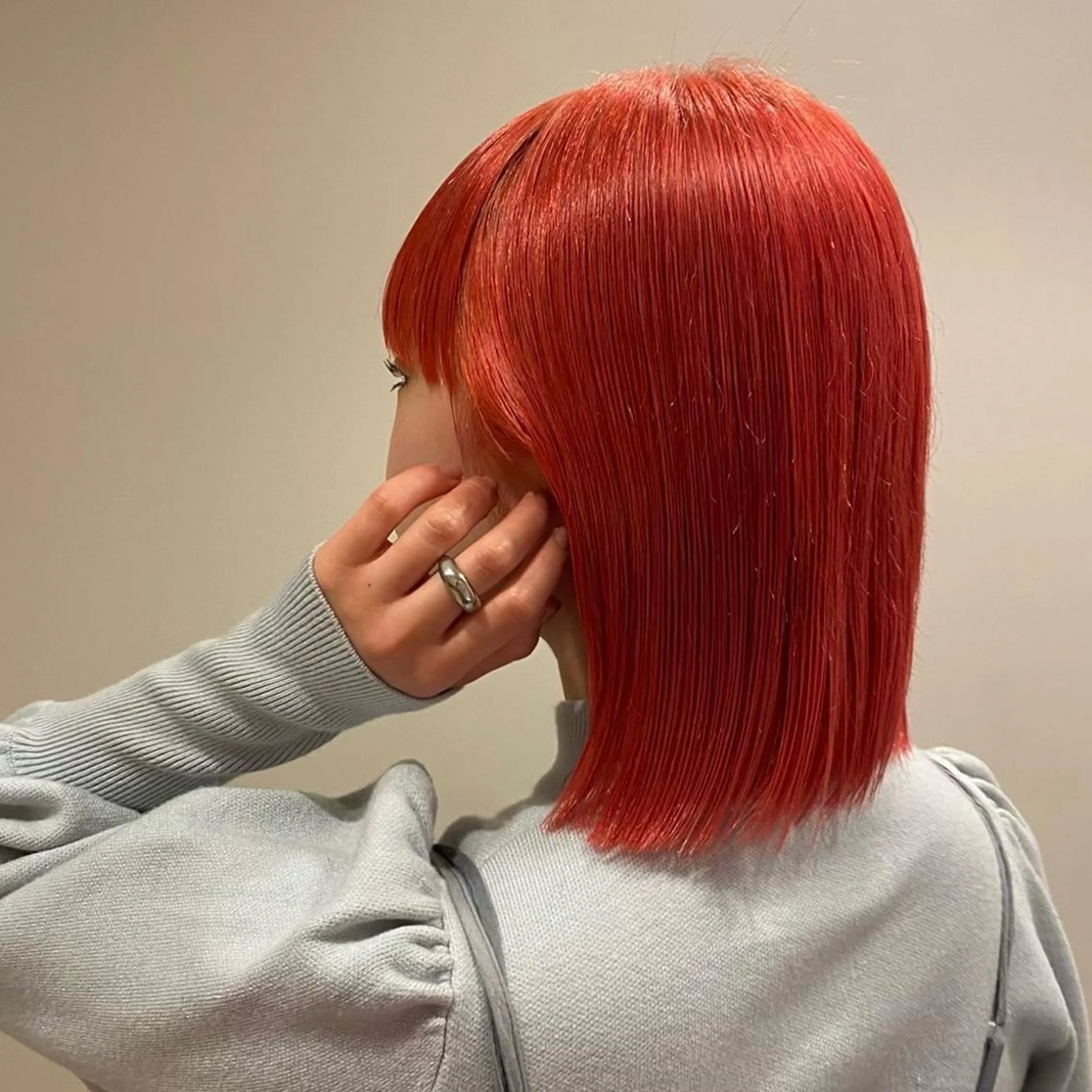 ショート カラー ヘアアレンジ オレンジ レッドカラー ボブハイトーン🦖 デザインMAMIのヘアスタイル